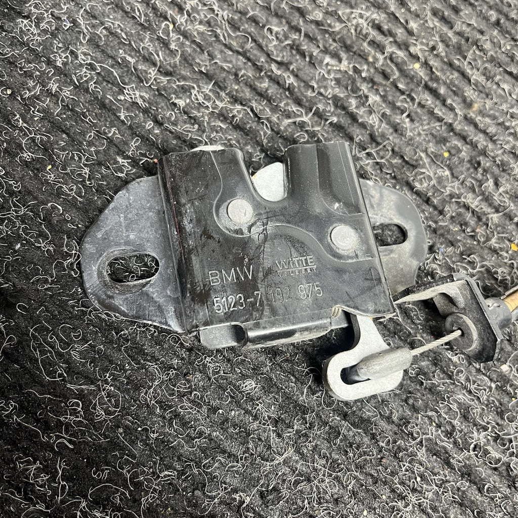 ☑️ BMW Z4 COUPE E86 FRONT HOOD LATCH SET 51237192976 OEM