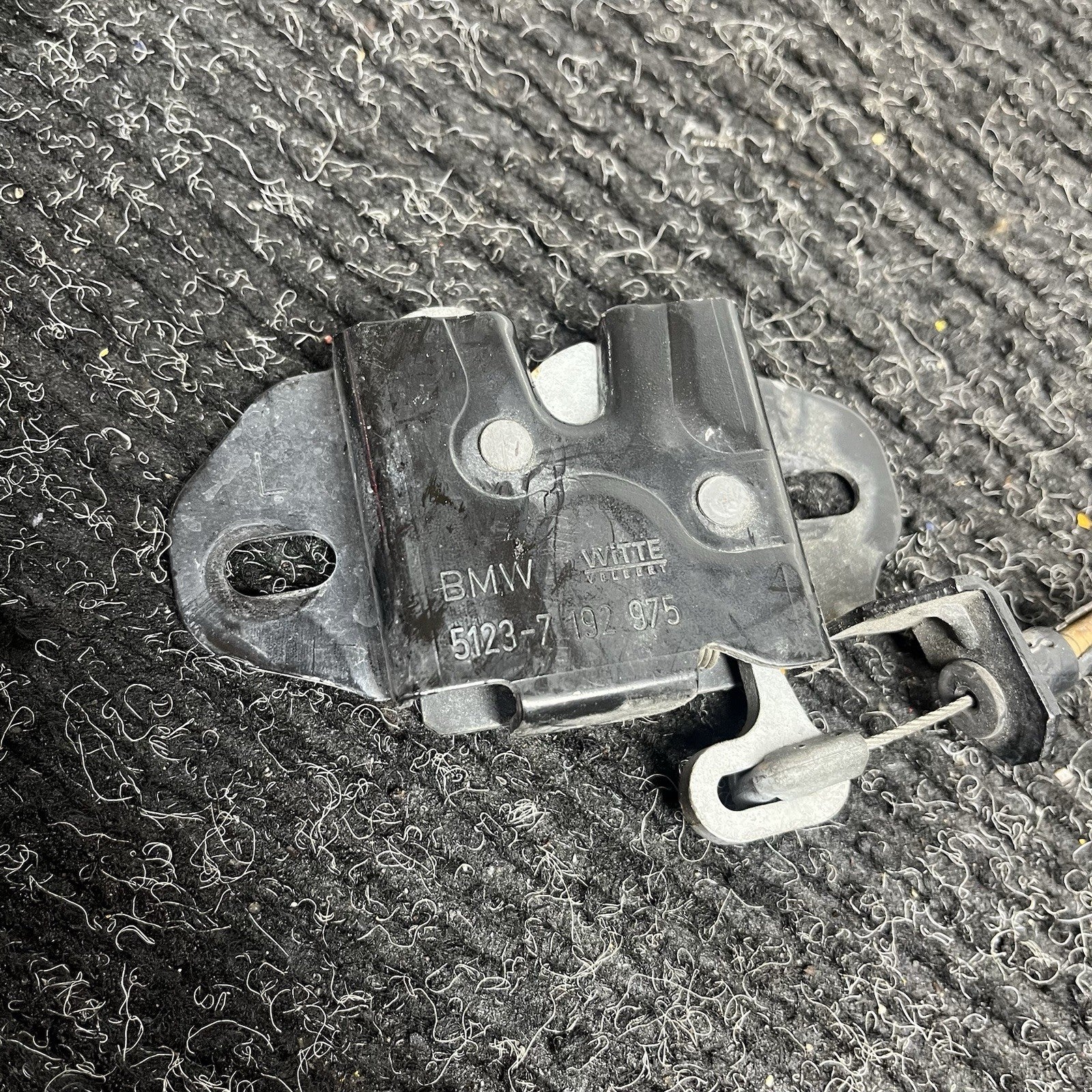 ☑️ BMW Z4 COUPE E86 FRONT HOOD LATCH SET 51237192976 OEM