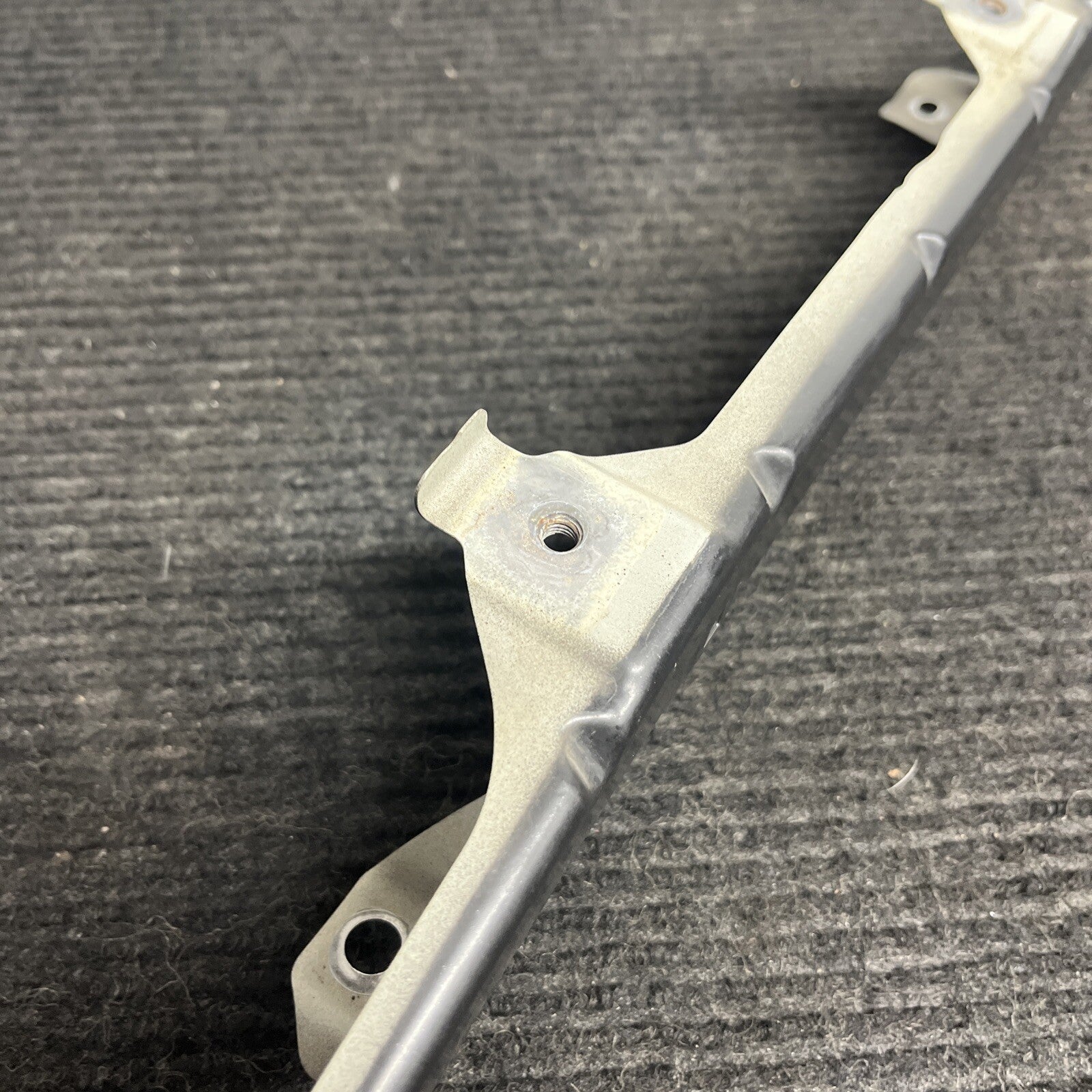 ☑️ 2013-19 Scion FRS Subaru BRZ 86 Front RH Right Side Fender Bracket OEM