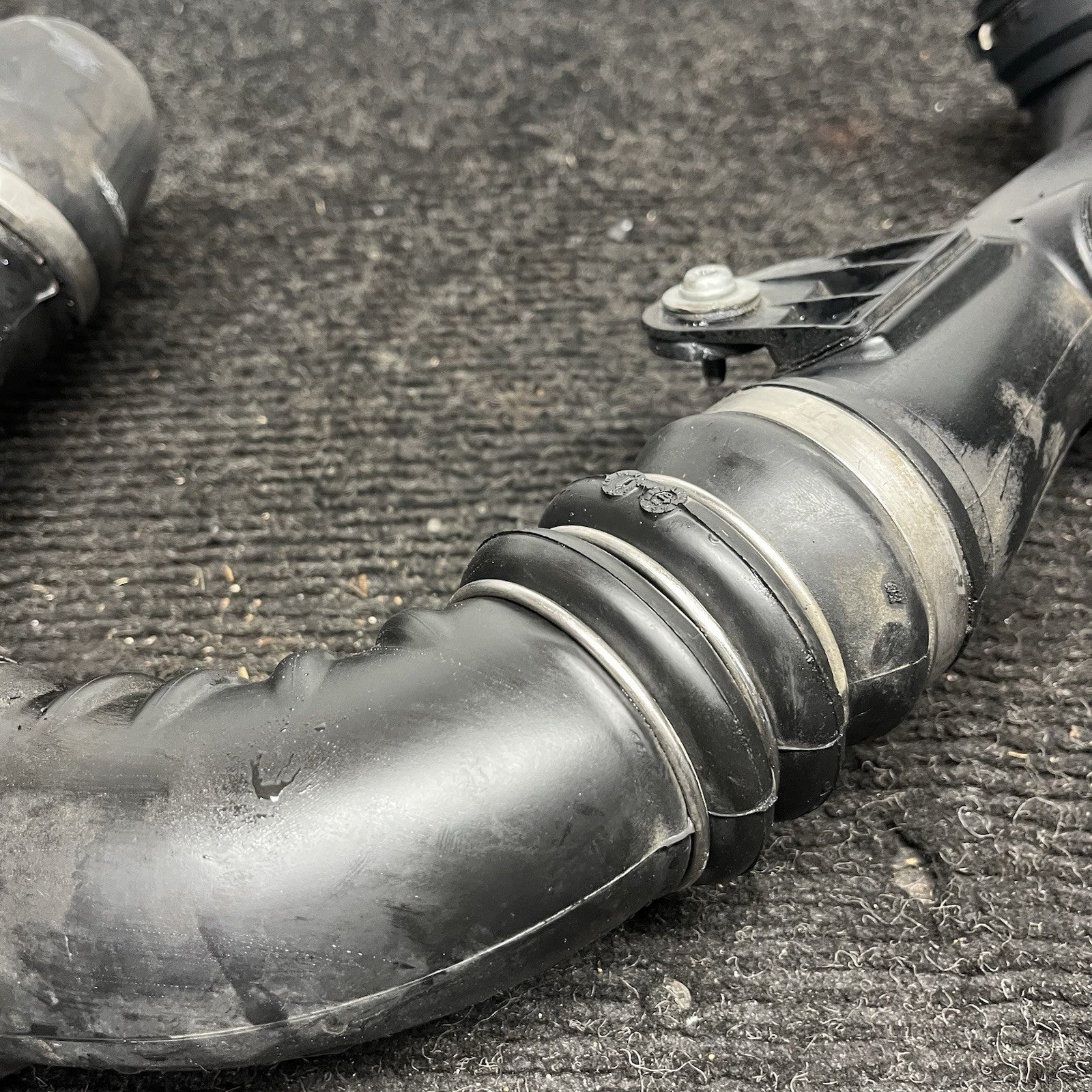 ☑️ BMW 07-10 E90 E92 E82 N54 Air Intake Charge Induction Charge Pipe Tract OEM