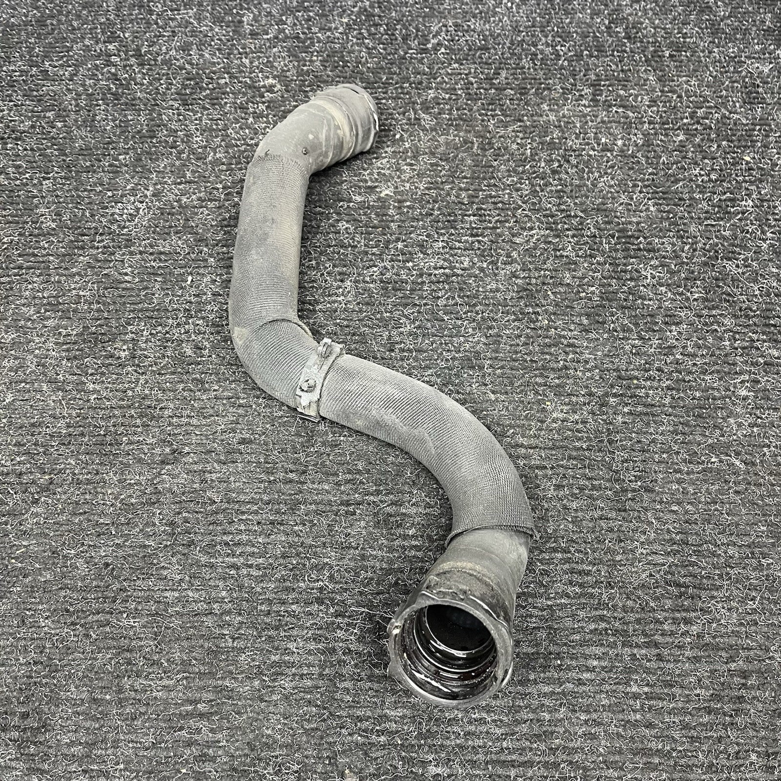 ☑️ 08-13 OEM BMW E90 E92 E93 M3 Engine S65 Radiator Lower Coolant Hose