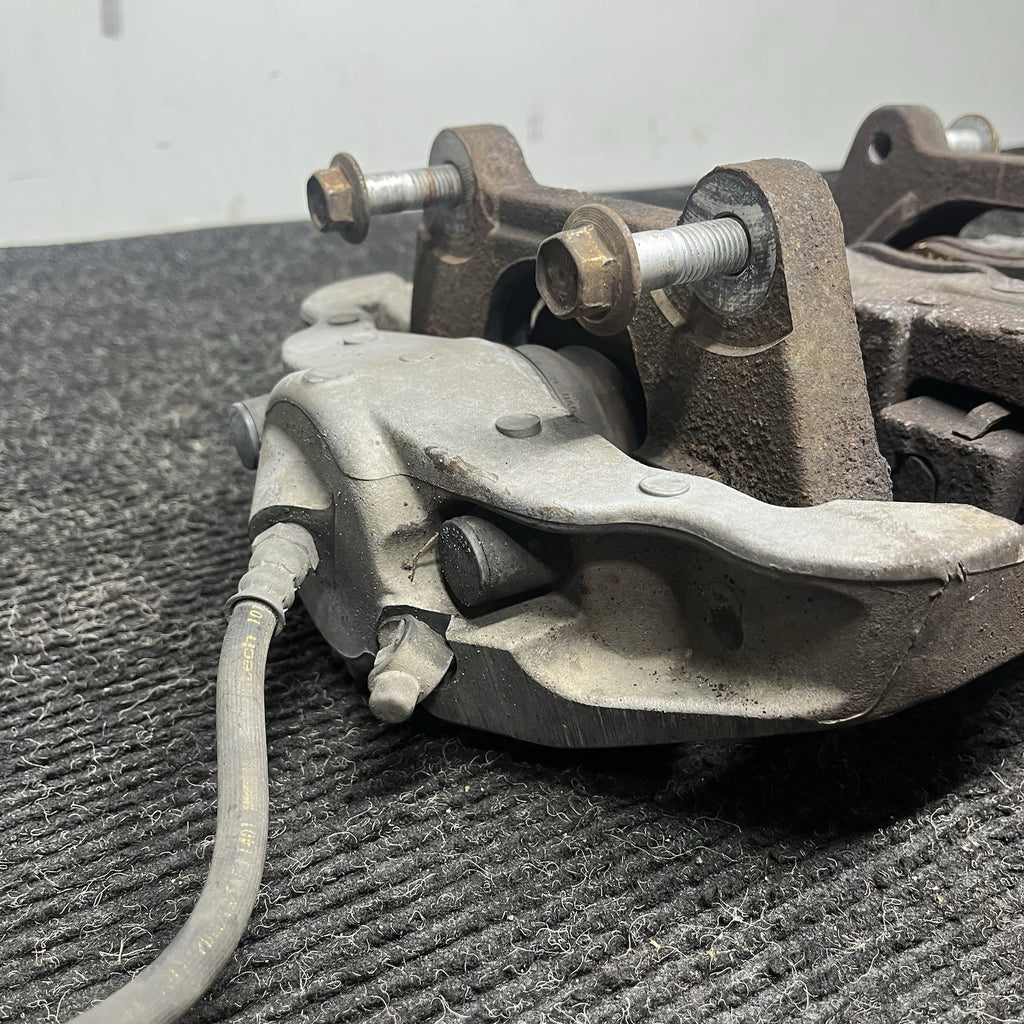 ☑️ 06-11 E90 E91 E92 E93 E84 335 Z4 BMW 335i Front Brake Caliper Set OEM