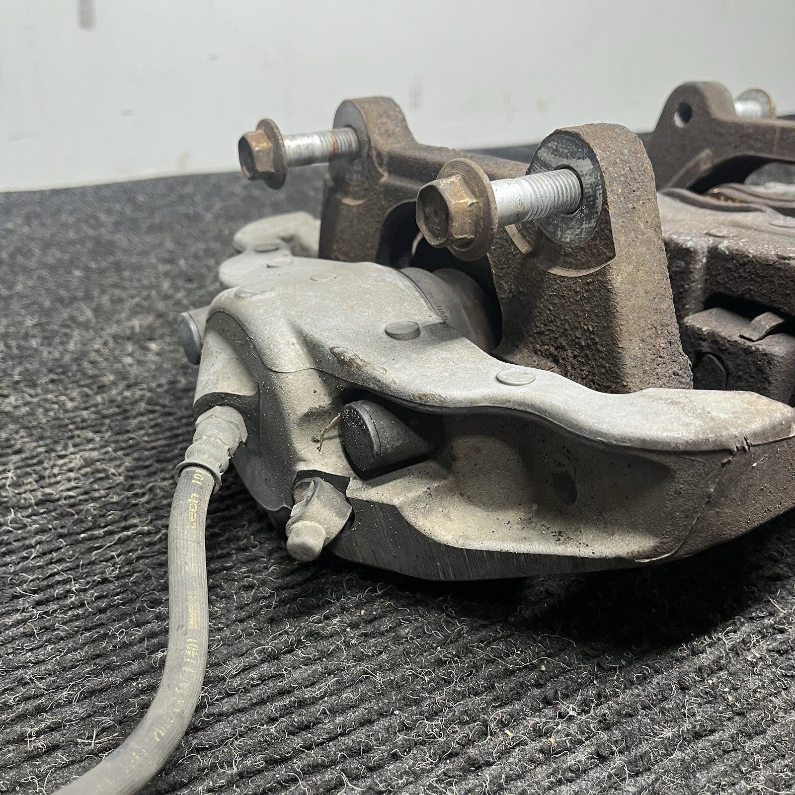 ☑️ 06-11 E90 E91 E92 E93 E84 335 Z4 BMW 335i Front Brake Caliper Set OEM