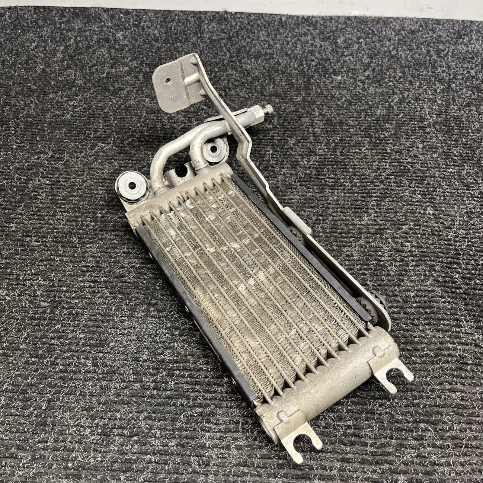 ☑️ 07-15 BMW OEM E90 E92 X1 S65 N54 N55 Right Engine Oil Cooler Radiator