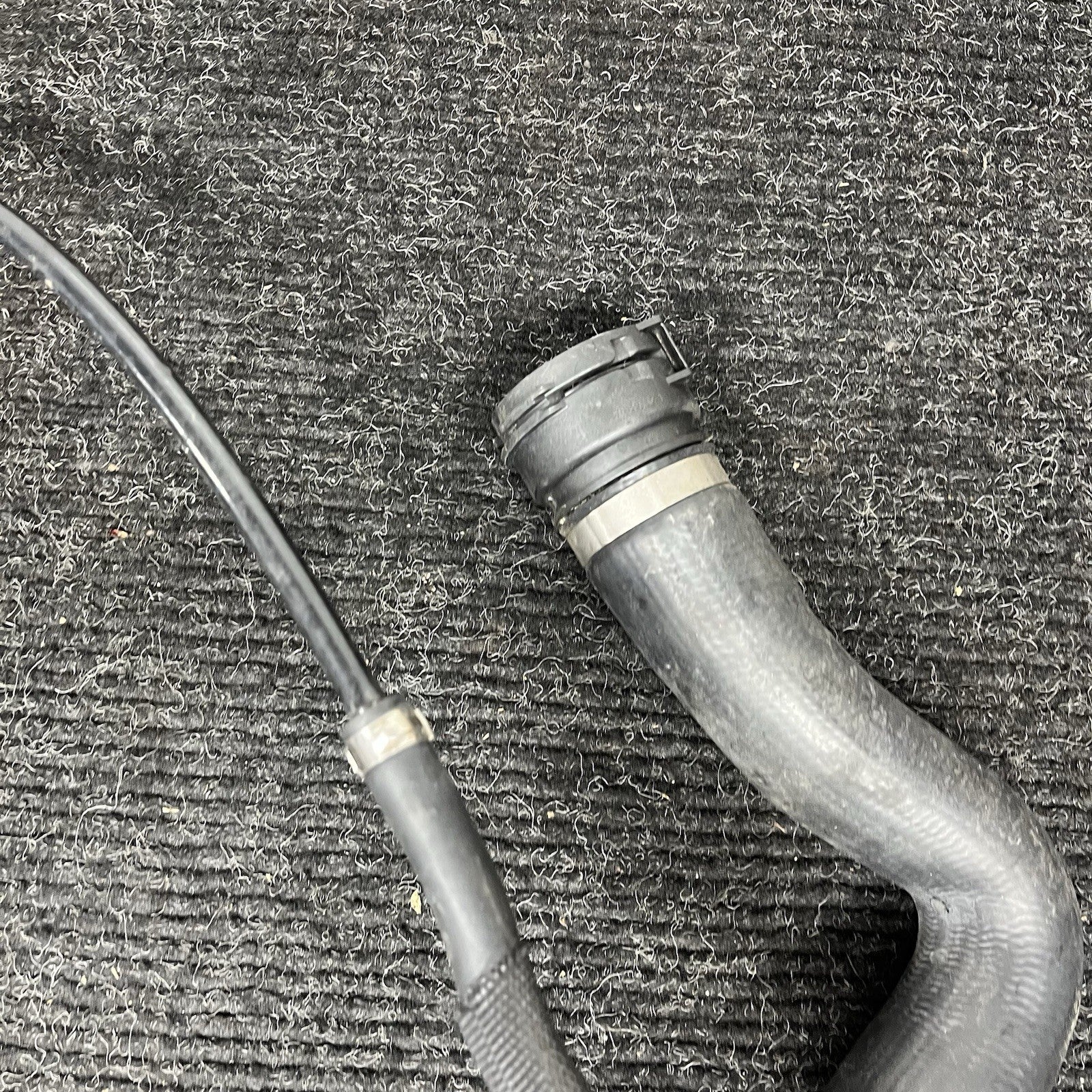 ☑️ BMW E88 E90 E92 135 335 N54 Upper Engine Radiator Coolant Hose Pipe Line OEM