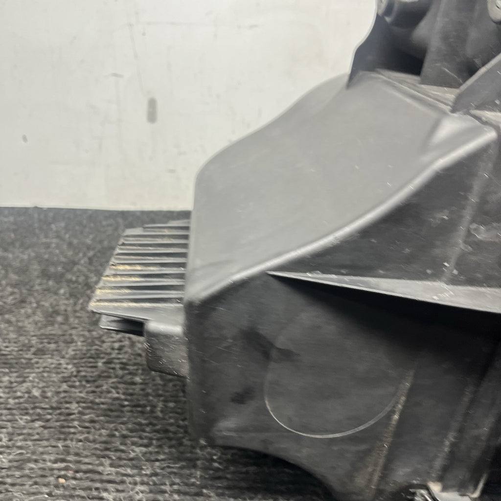 ☑️ 00-06 BMW E83 E46 330 X3 M54 Engine Air Intake Cleaner Box Assembly OEM