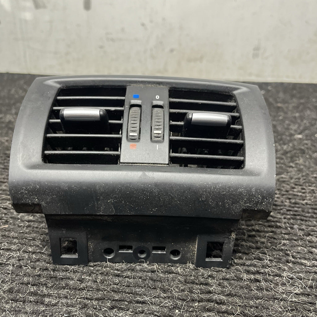 ☑️ 11-18 BMW X3 Rear Center Console Air Conditioning Vent Grille OEM 9200888