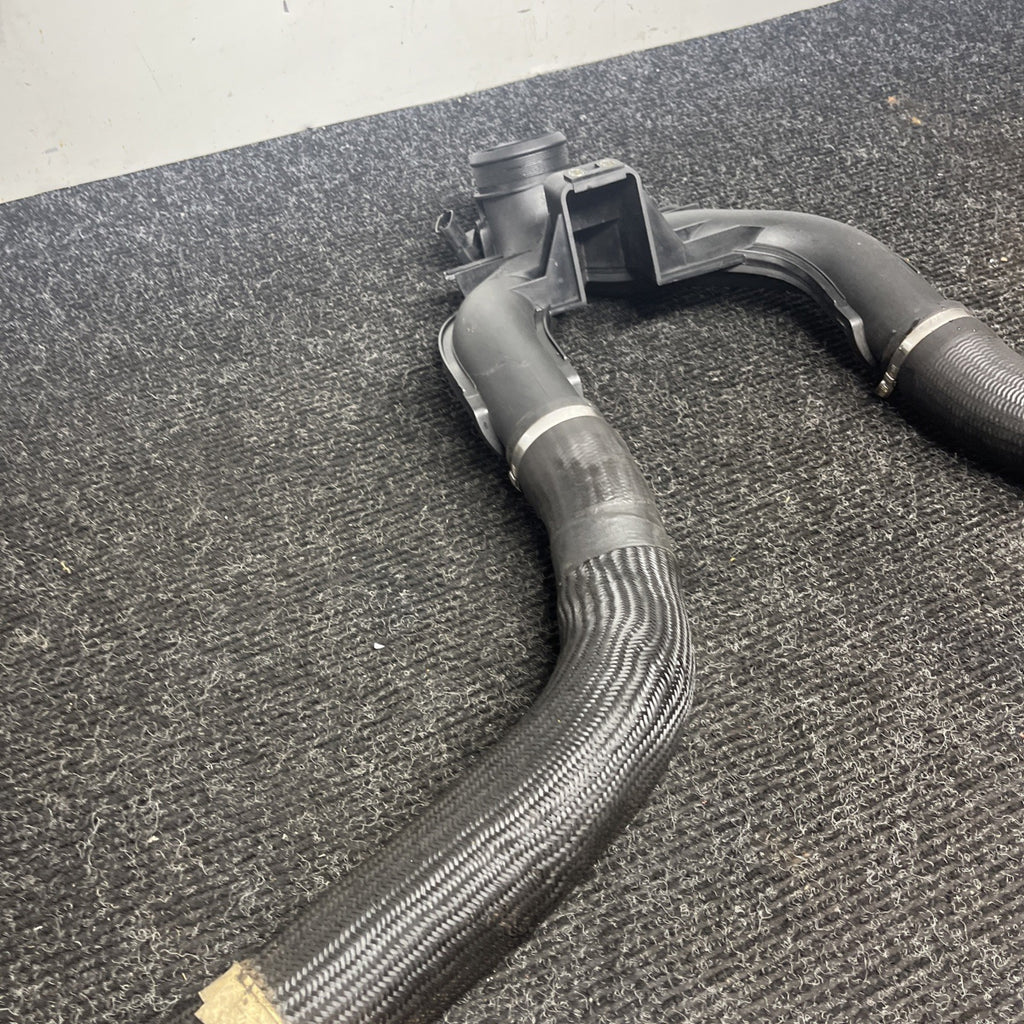☑️ 2013-2022 MASERATI LEVANTE 3.0L AIR INLET TUBE DUCT HOSE Y PIPE 670039138 OEM