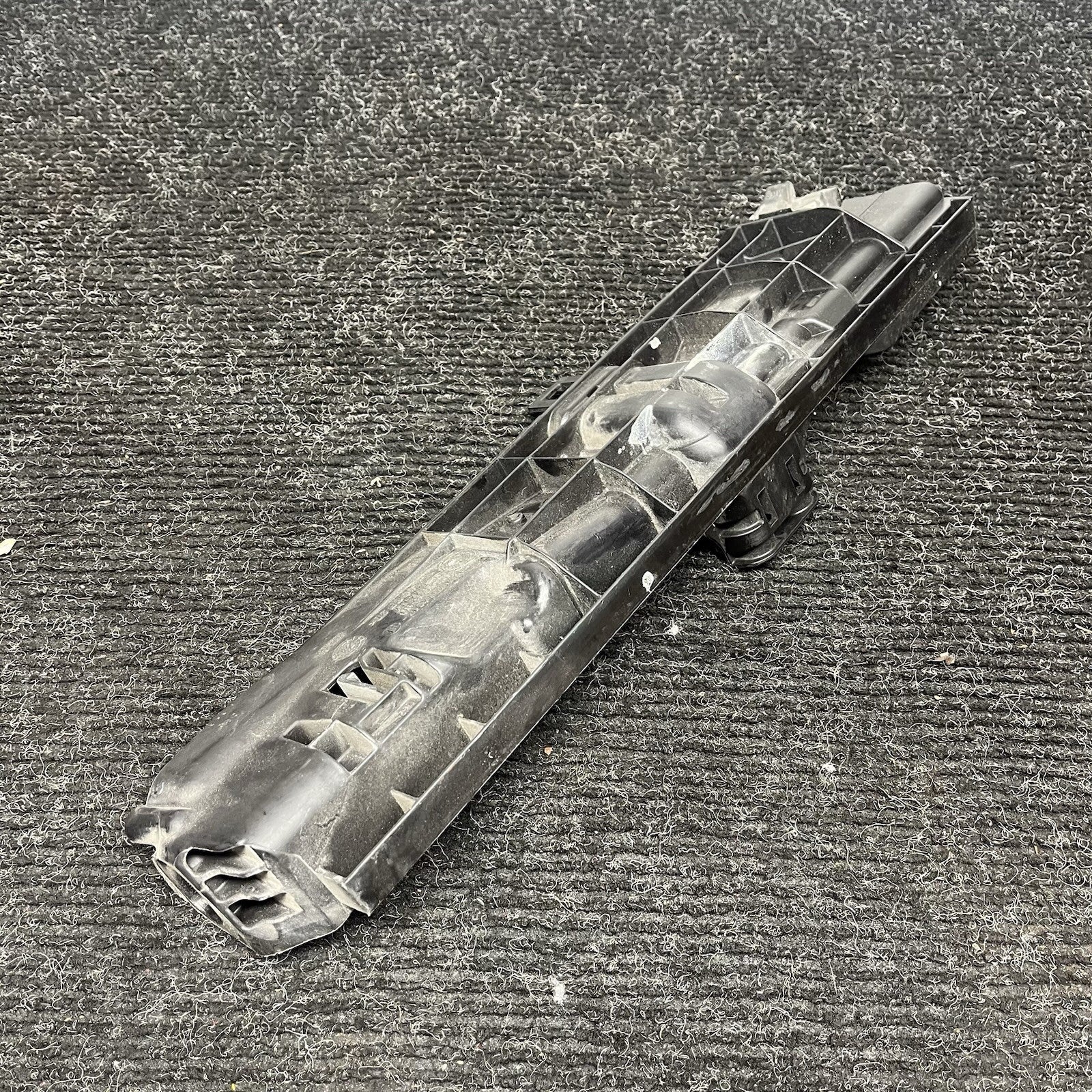 ☑️ BMW E90 Radiator Mount Carrier Left 7524912 OEM 06-11 325 328 330 335 M3