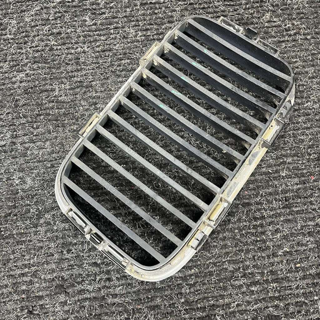 ☑️ 92-99 BMW E36 3 SERIES RIGHT PASSENGER SIDE KIDNEY VENT GRILLE PANEL TRIM OEM