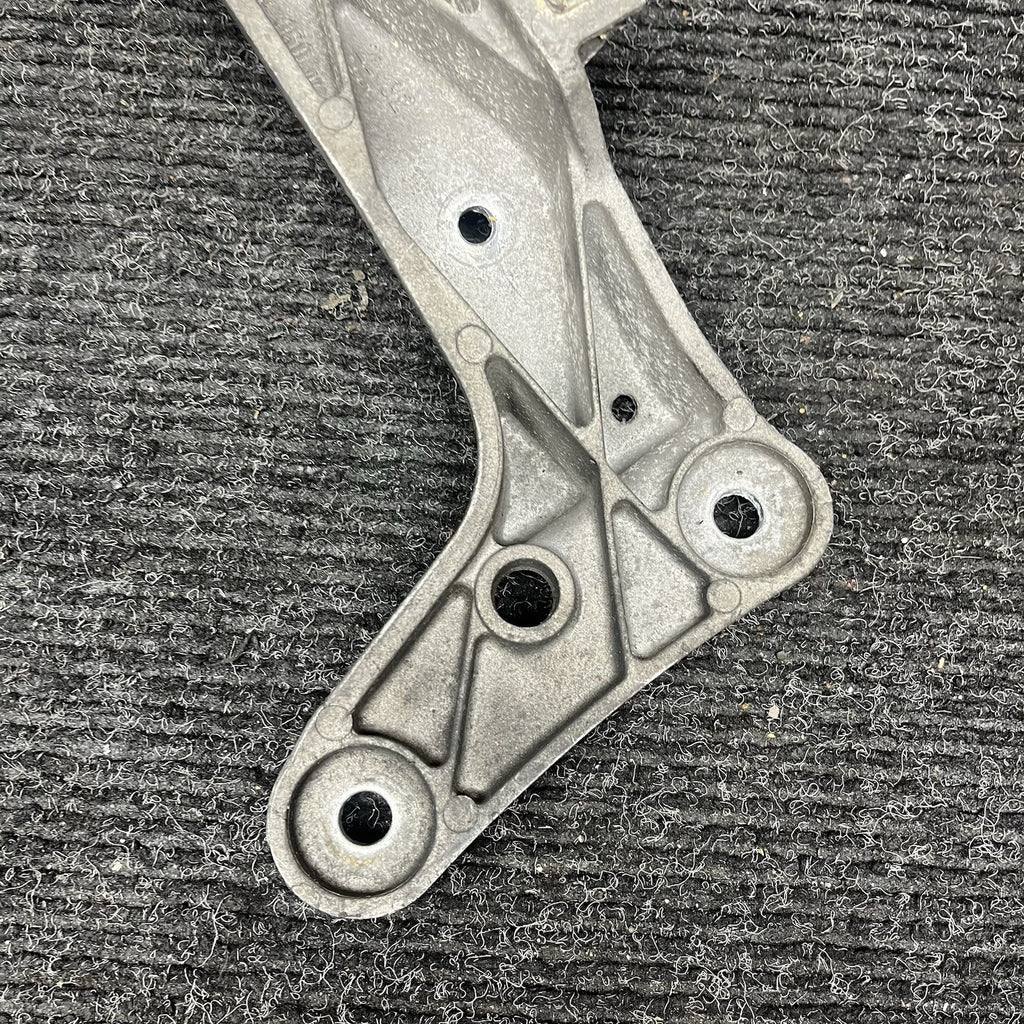 ☑️ 06-13 BMW E92 335i Automatic Transmission Mount Bracket Support OEM
