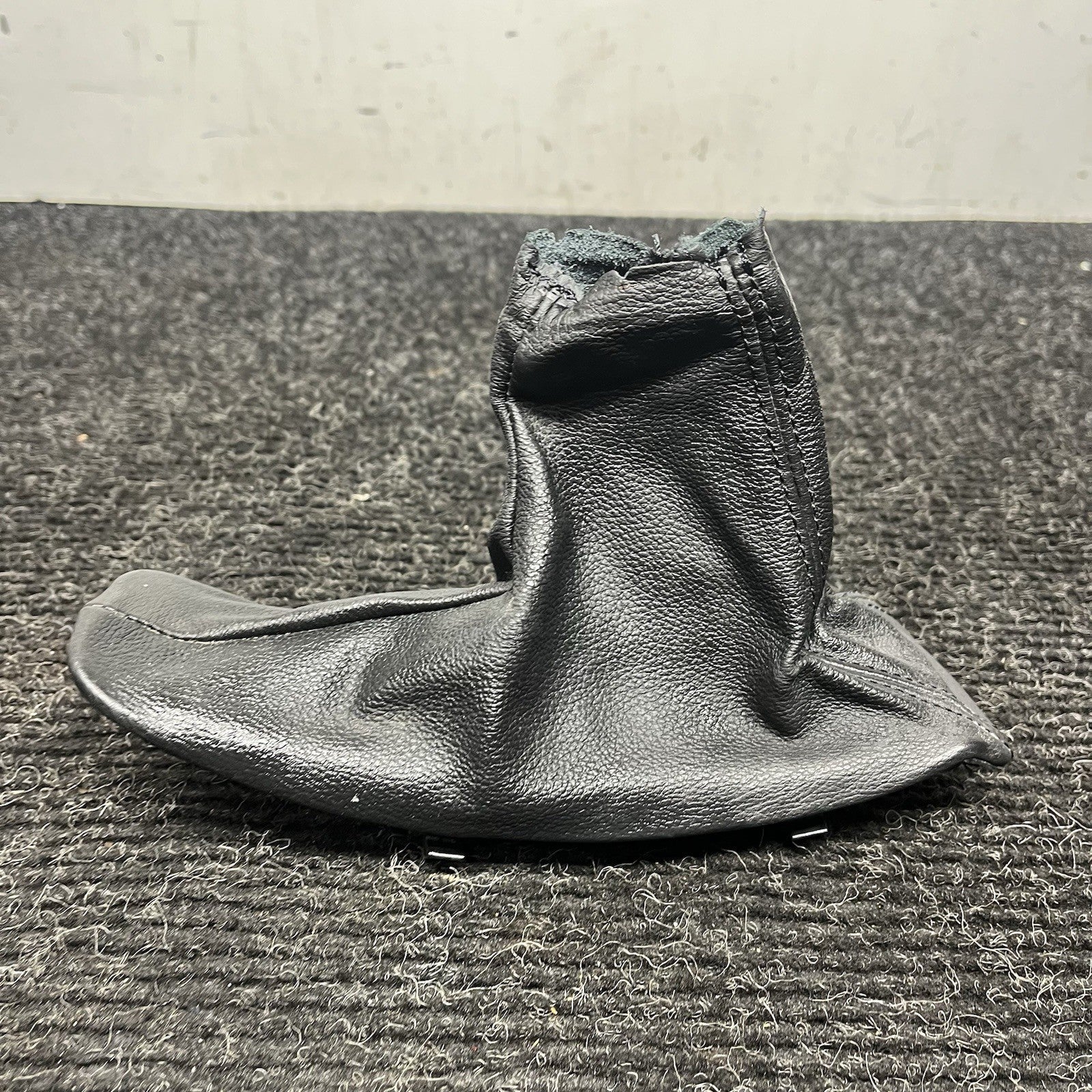 ☑️ 06-13 OEM BMW E82 E90 E92 E93 328 335 Hand Brake Boot