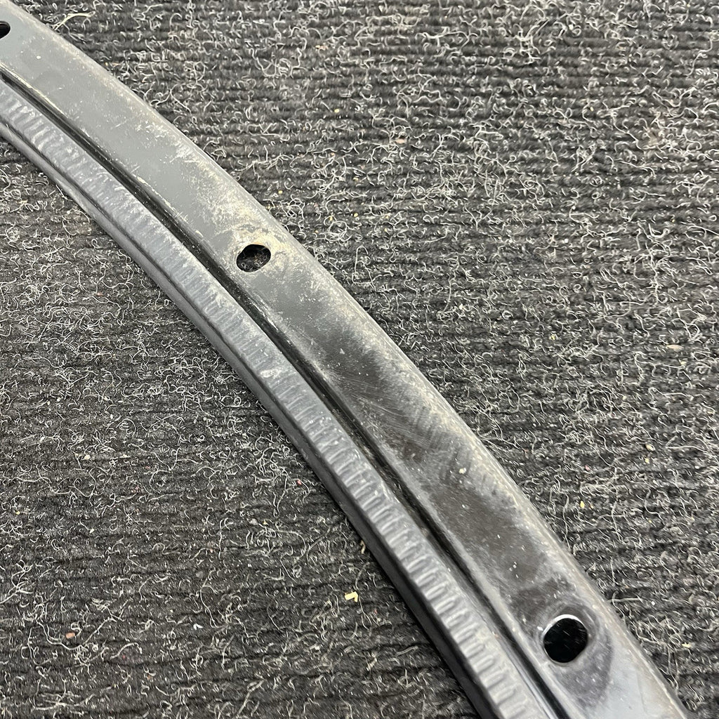 ☑️ 03-08 BMW Z4 E85 E86 Front Supporting Ledge Panel Cover Mount 51117044238 OEM