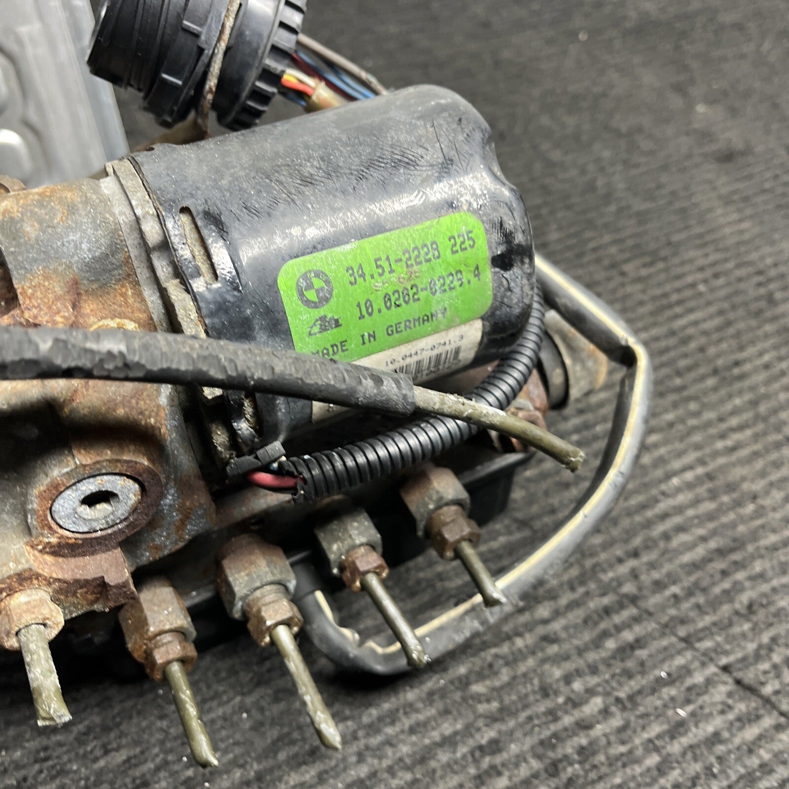☑️ BMW E36 96-99 318 323 328 ABS Brake module pump ASC 34511164095 OEM Booster