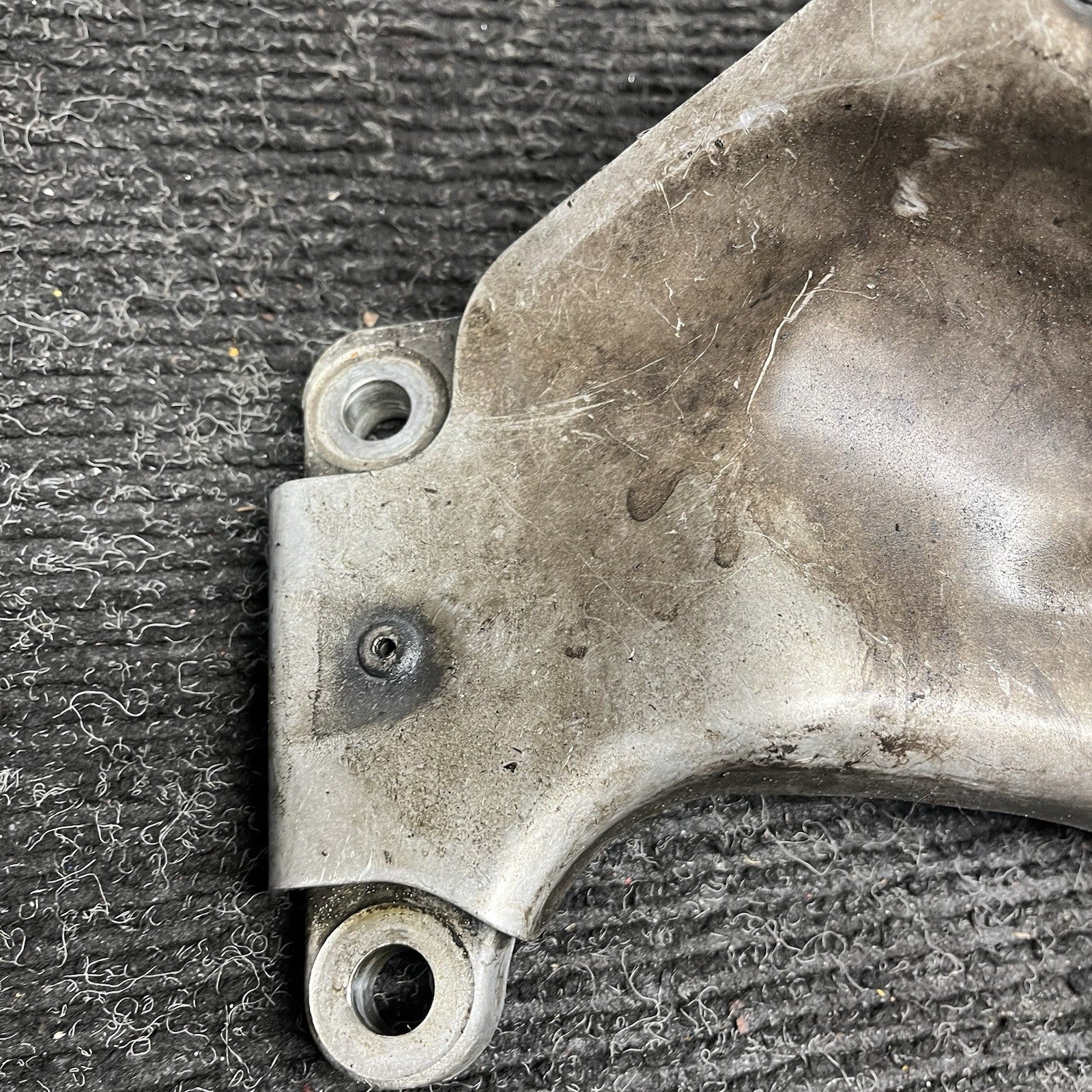 07-11 BMW E82 E88 E90 E92 135I 335I N54 Z4 RIGHT PASSENGER ENGINE MOUNT BRACKET