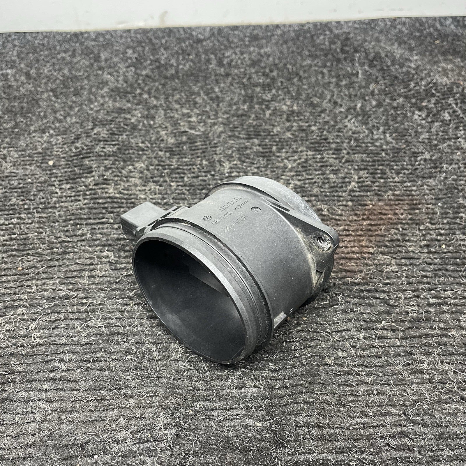 ☑️ BMW E90 335d E70 X5 3.0L L6 MAF Mass Air Flow Sensor Bosch 0281006147