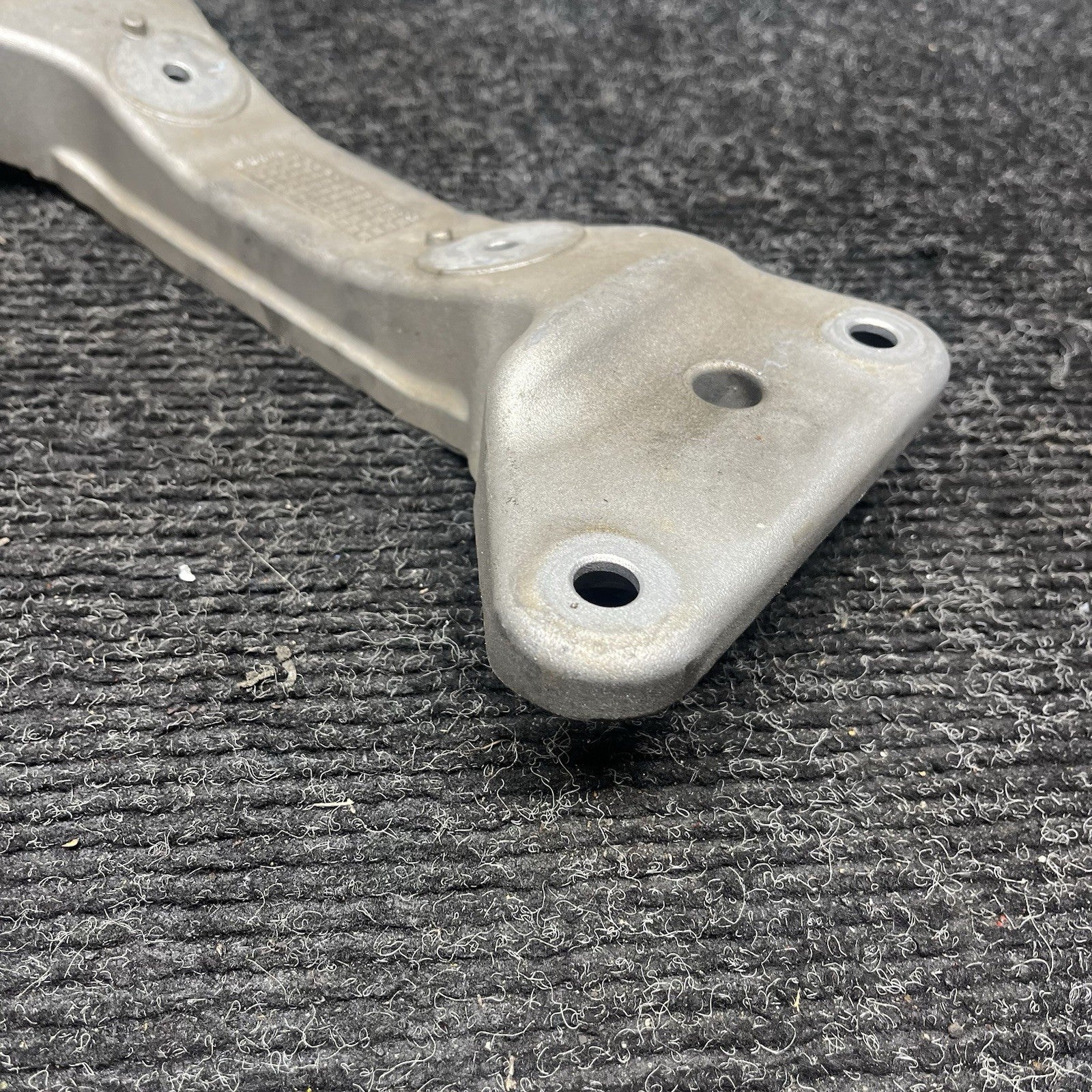 ☑️ 16-21 BMW F30 F32 F36 Auto Transmission Gearbox Support Mount Bracket OEM