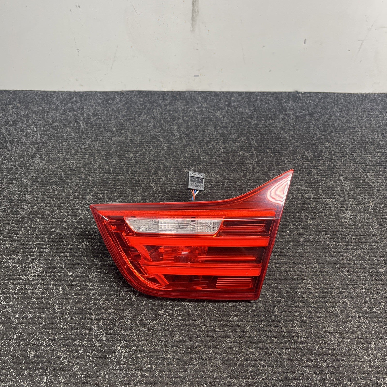 ☑️ 15-17 OEM BMW F82 M4 Coupe Rear Right Passenger Side Inner Stop Tail Light