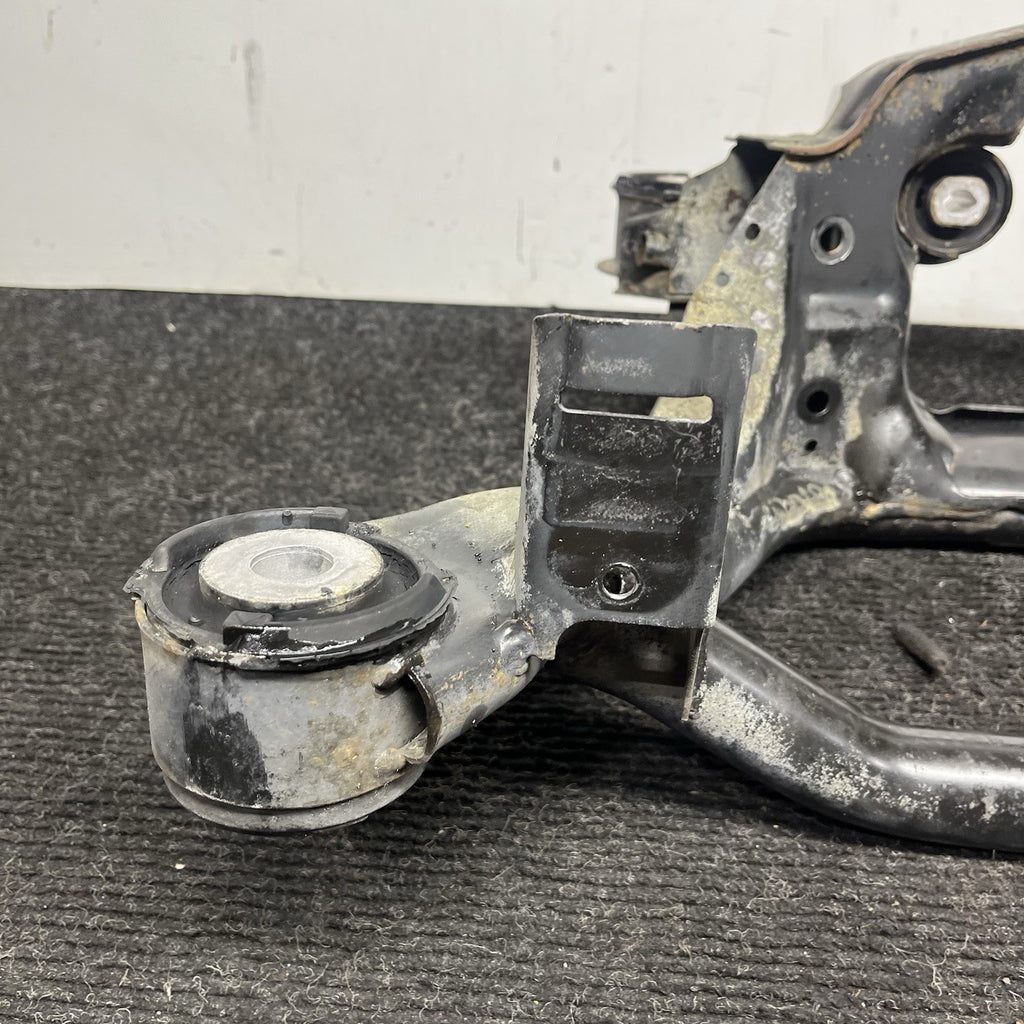 ☑️98-06 BMW E46 3 Series Rear Lower Axle Subframe Crossmember Carrier Cradle OEM