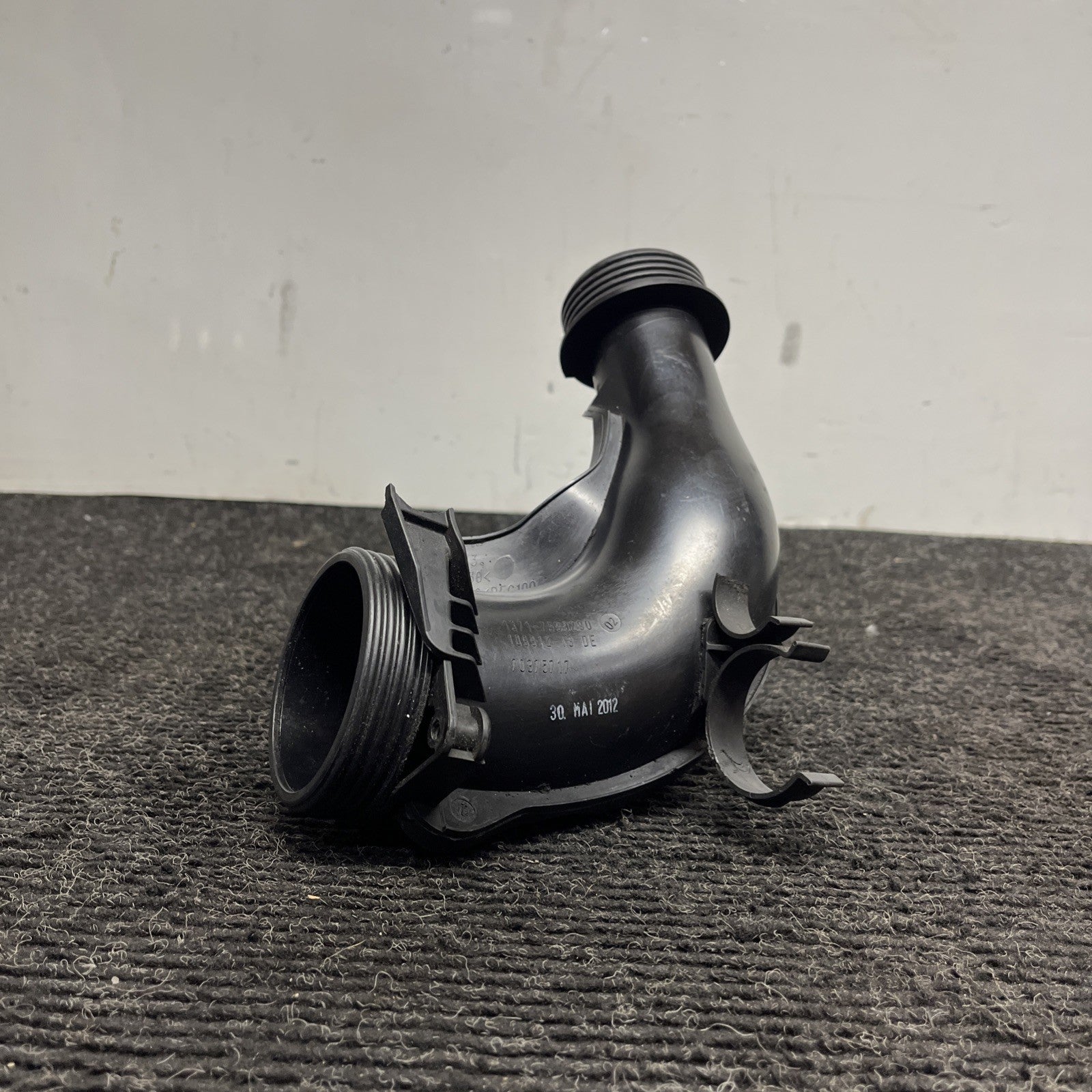 ☑️ Lower Bottom Turbo Air Duct Intake Boot Muffler Pipe OEM BMW E84 E90 E92 E93