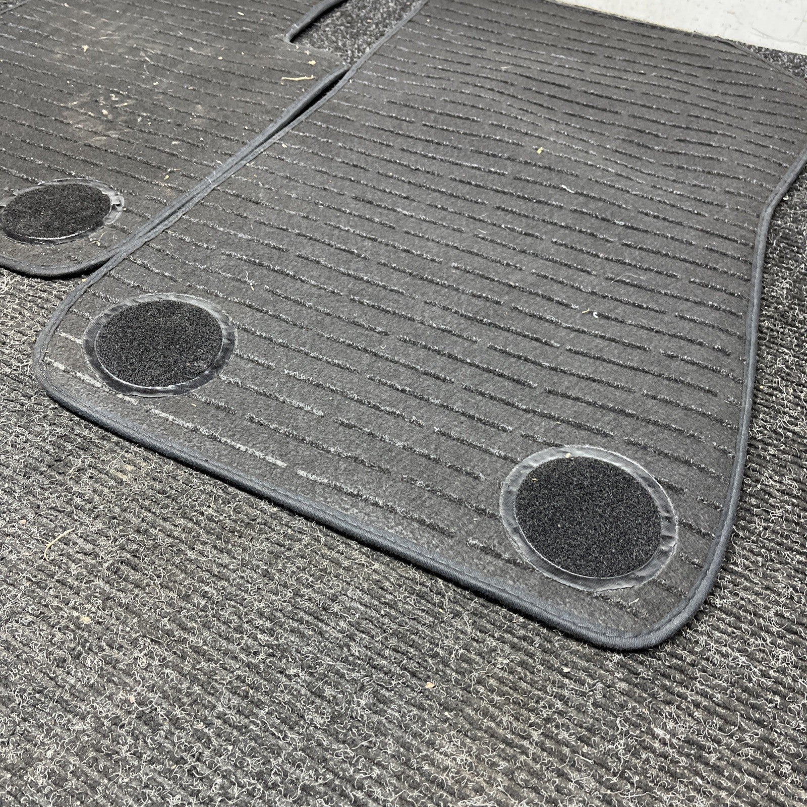 ☑️ Bmw Black Floor Mats Set Part Number 106480-11 OEM 3 And 5 Series