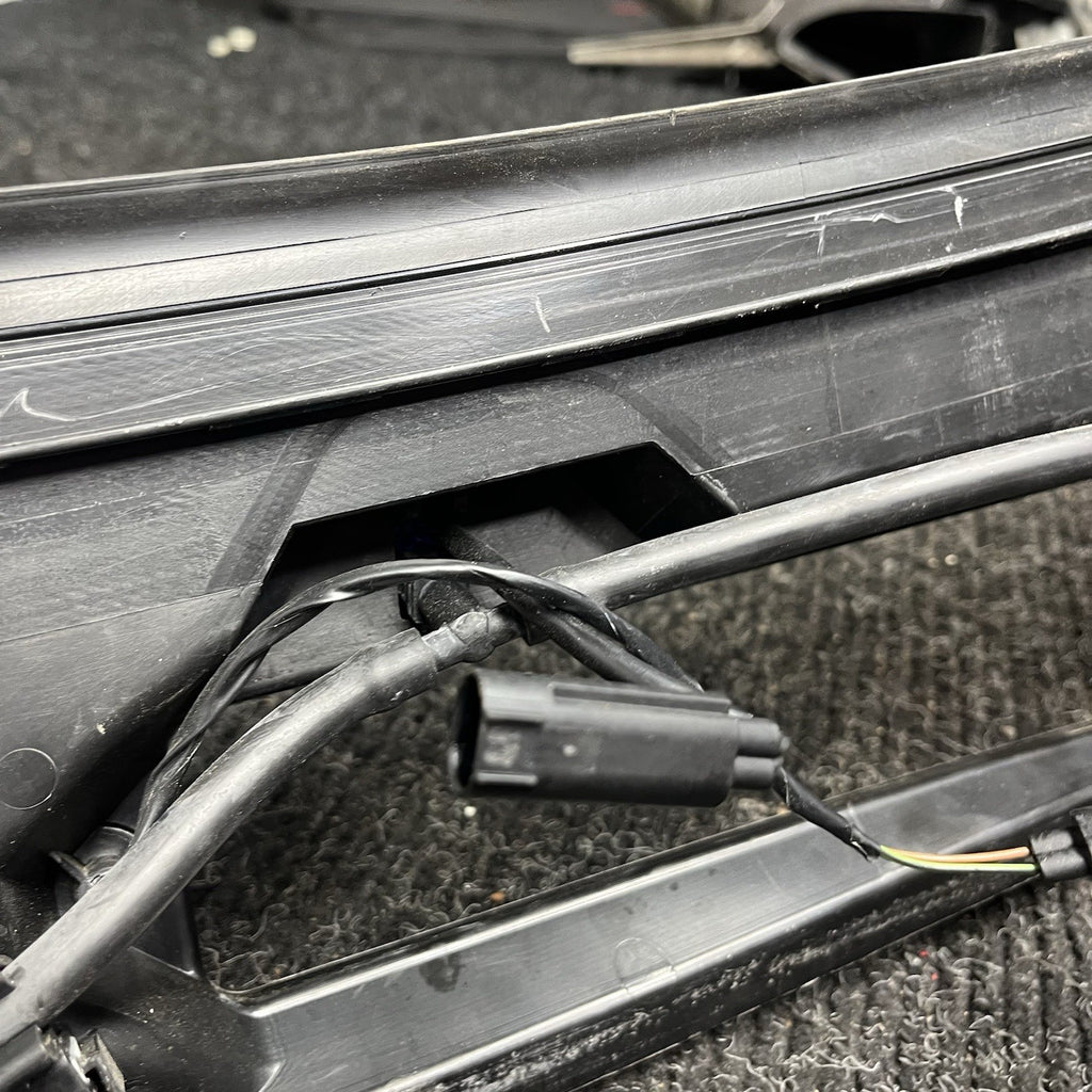 ☑️ 08-13 BMW E90 E92 E93 M3 OEM Front Windshield Wiper Cowl Panel Trim Cover OEM
