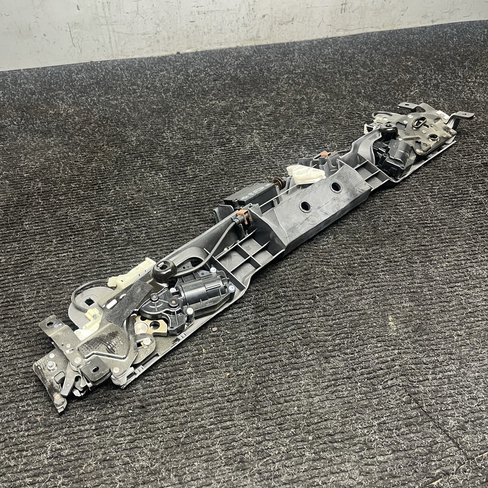 ☑️ 07-13 OEM BMW E93 328i 335 M3 Convertible Trunk Lock Mechanism Latch Catch