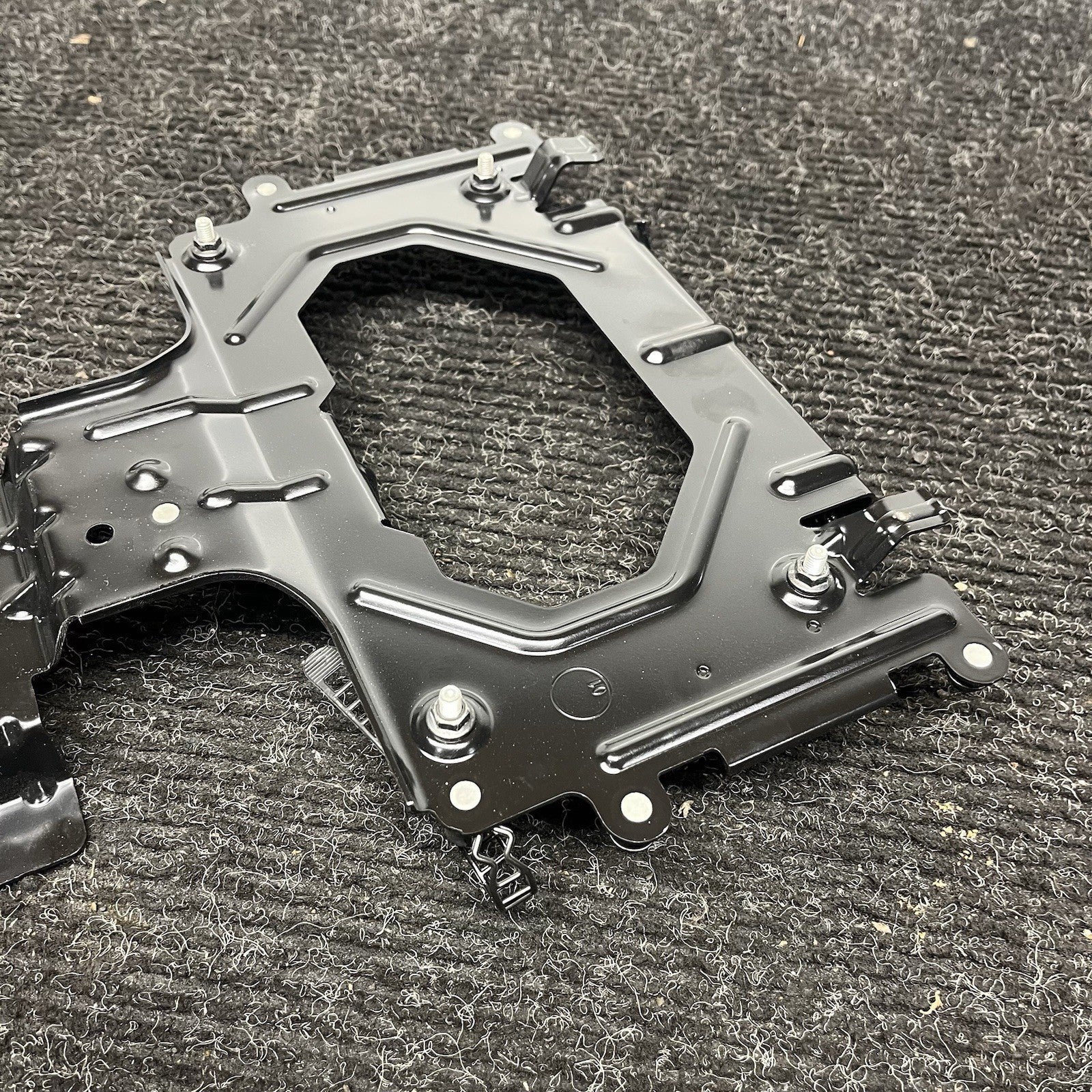 ☑️ 07-13 BMW 335i 335xi 328xi E90 E92 Telematics Module Bracket Holder 9135687
