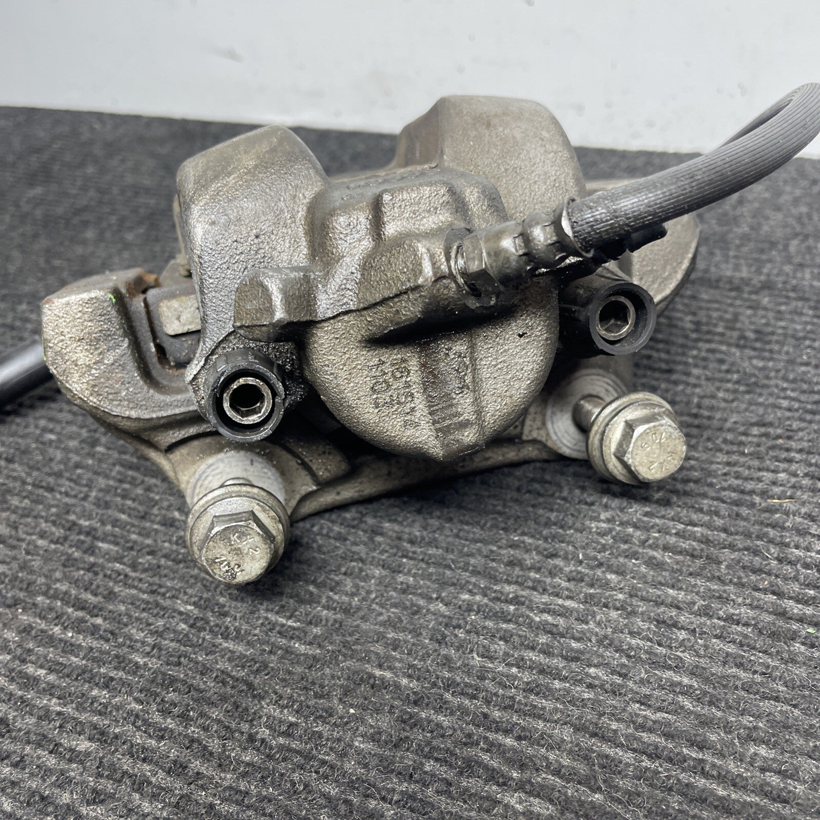 BMW F22 F30 F32 F36 FRONT RIGHT & LEFT SIDE BRAKE CALIPER SHOE CALIPERS OEM