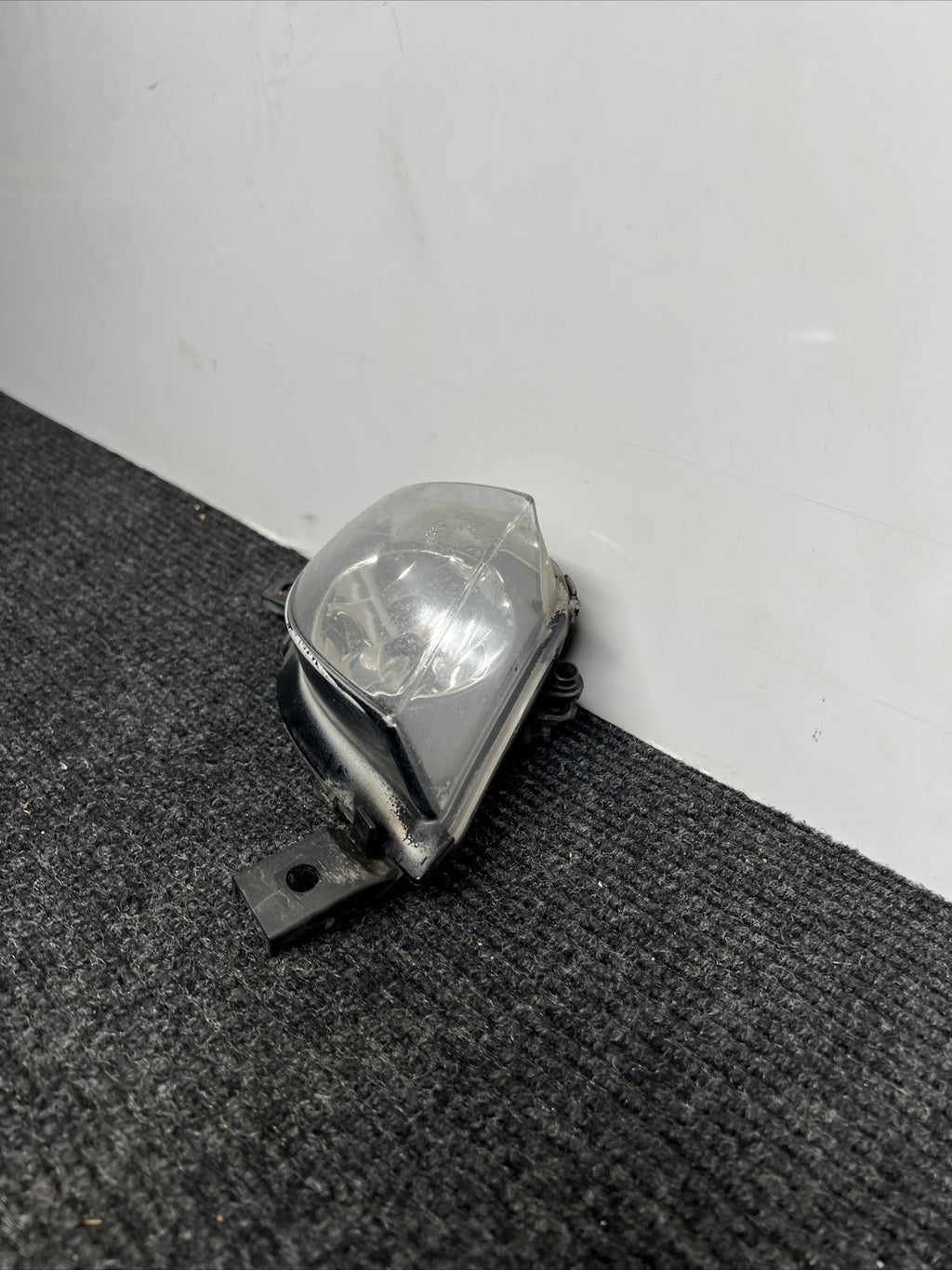 2009 2010 2011 BMW 3 Series Right Passenger RH Front Fog Light OEM 170037-02