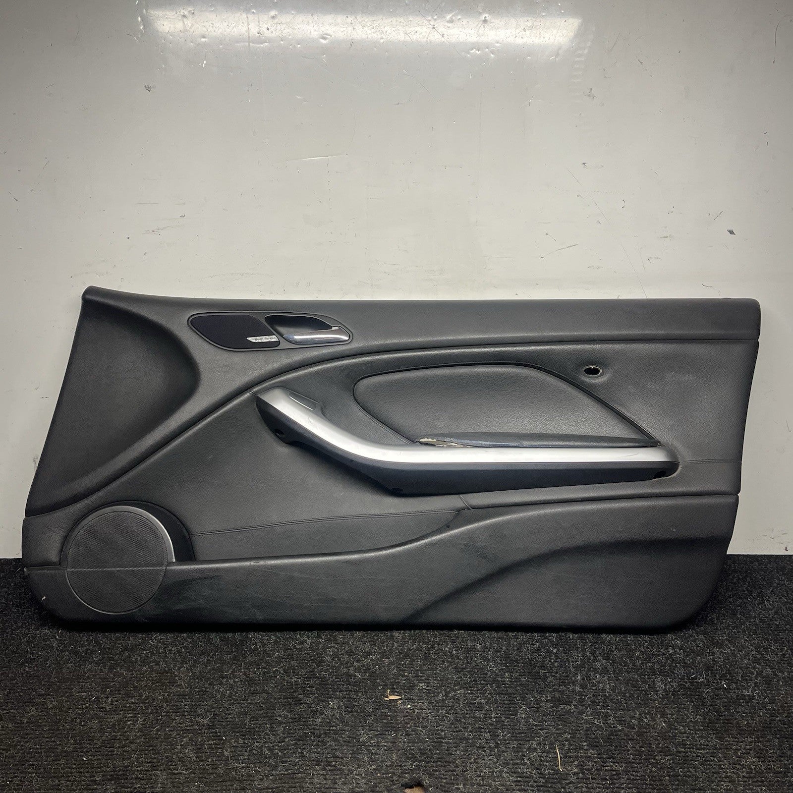☑️02-06 BMW E46 COUPE CONVERTIBLE PASSENGER RIGHT SIDE DOOR PANEL CARD BLACK OEM