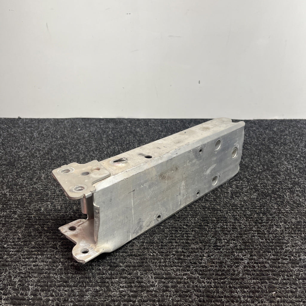 ☑️ 2012-2021 BMW 328i 430i M3  FRONT RIGHT SIDE BUMPER REINFORCEMENT BRACKET OEM