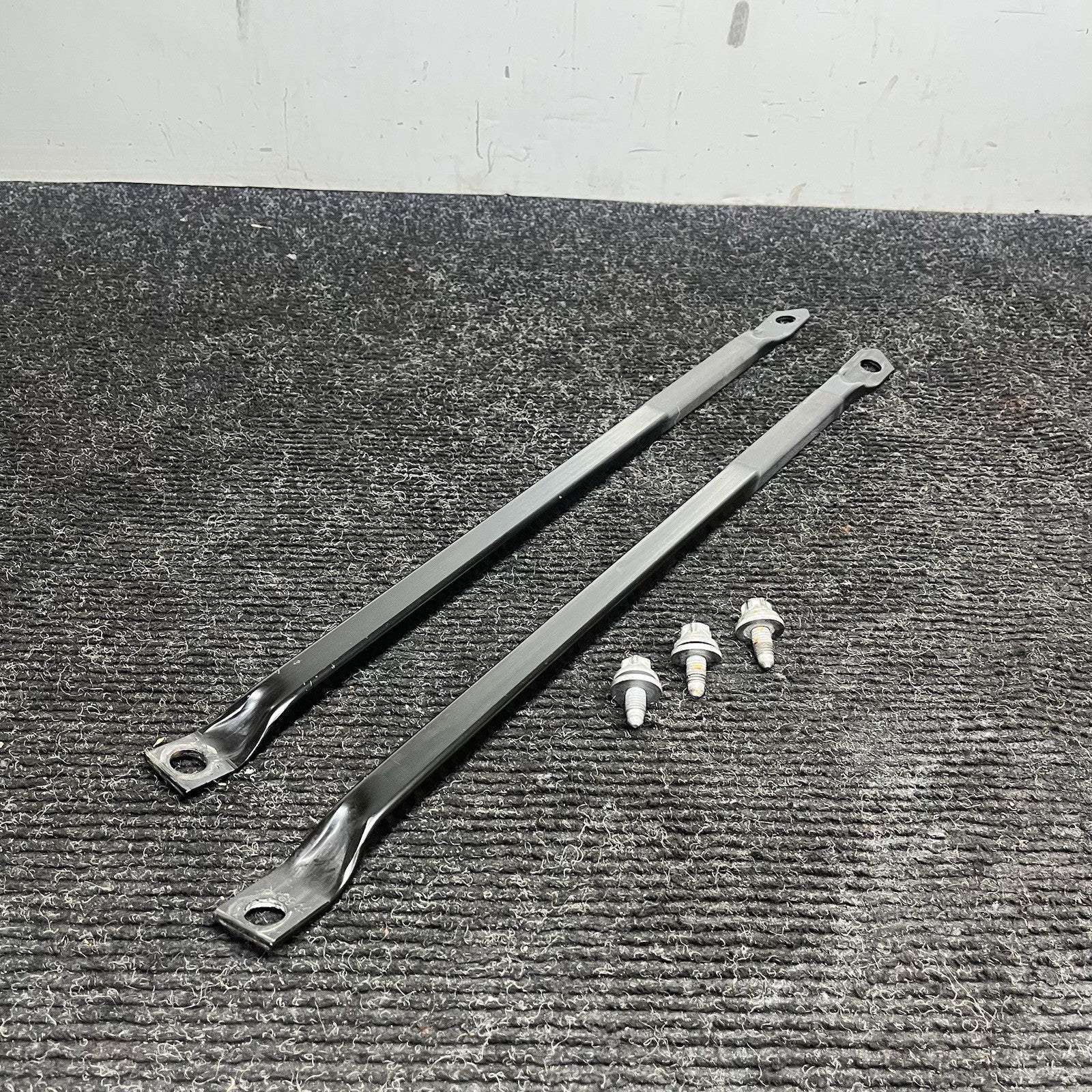 ☑️ 2013 BMW 335i 328i 320i F30 F31 Engine Bay Strut Brace Set 51617377778