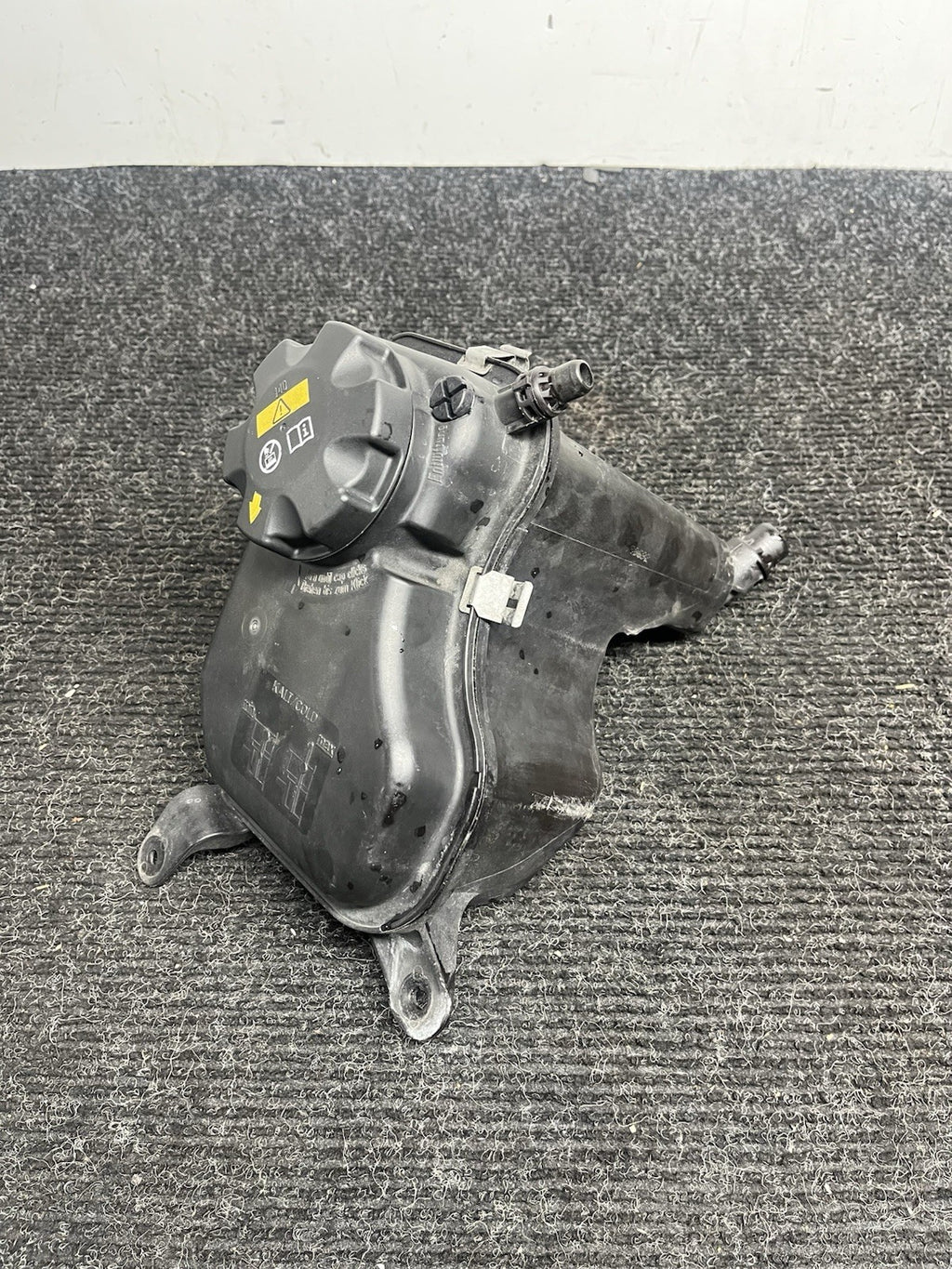 ☑️ 06-13 BMW E82 E88 E90 E92 E93 Radiator Expansion Tank Coolant Reservoir OEM