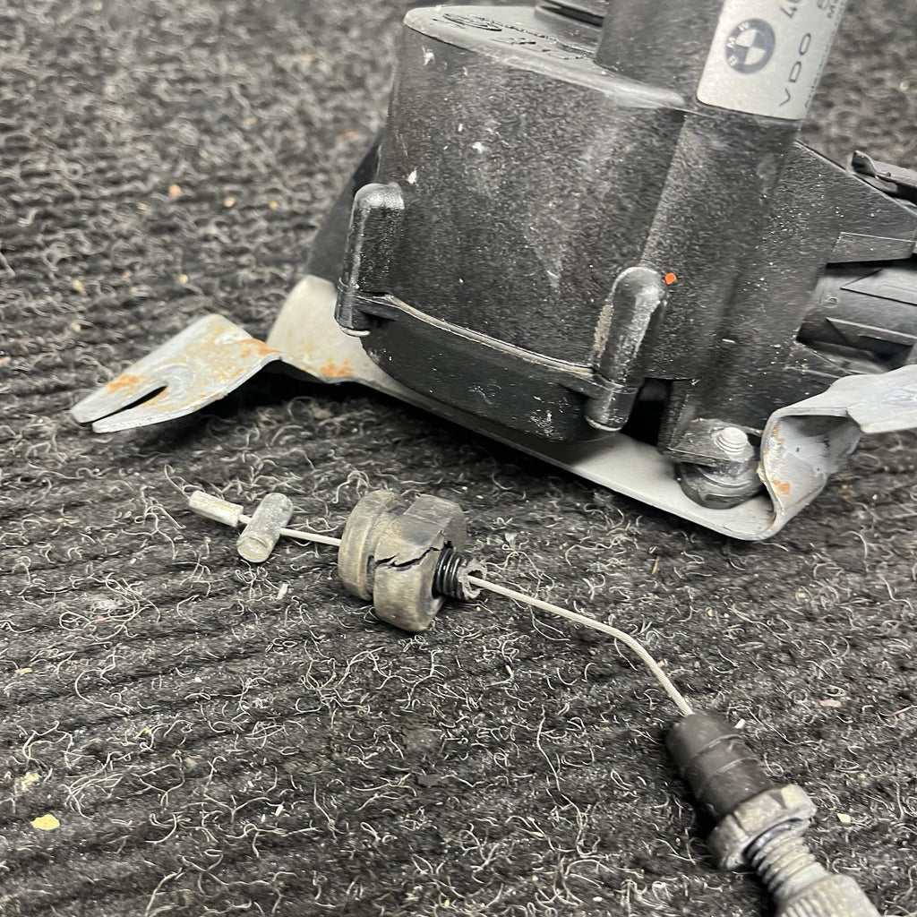 ☑️ 95-99 BMW E36 328ic 3-SERIES CRUISE CONTROL ACTUATOR MOTOR 8360043 OEM