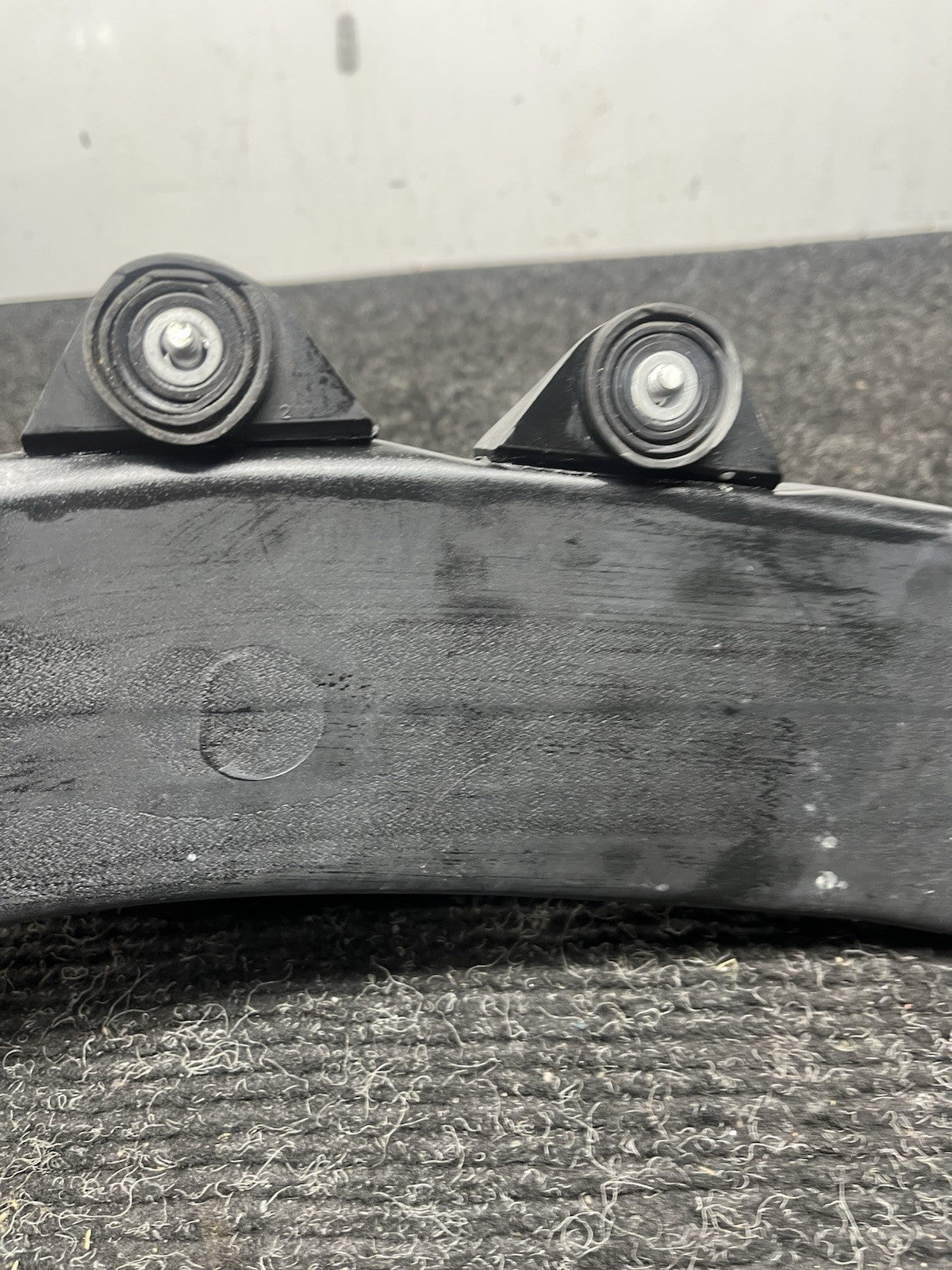 ☑️ 07-10 BMW E82 E88 E92 E93 E90 135 335 Rear Engine Air Duct Inlet 7556550