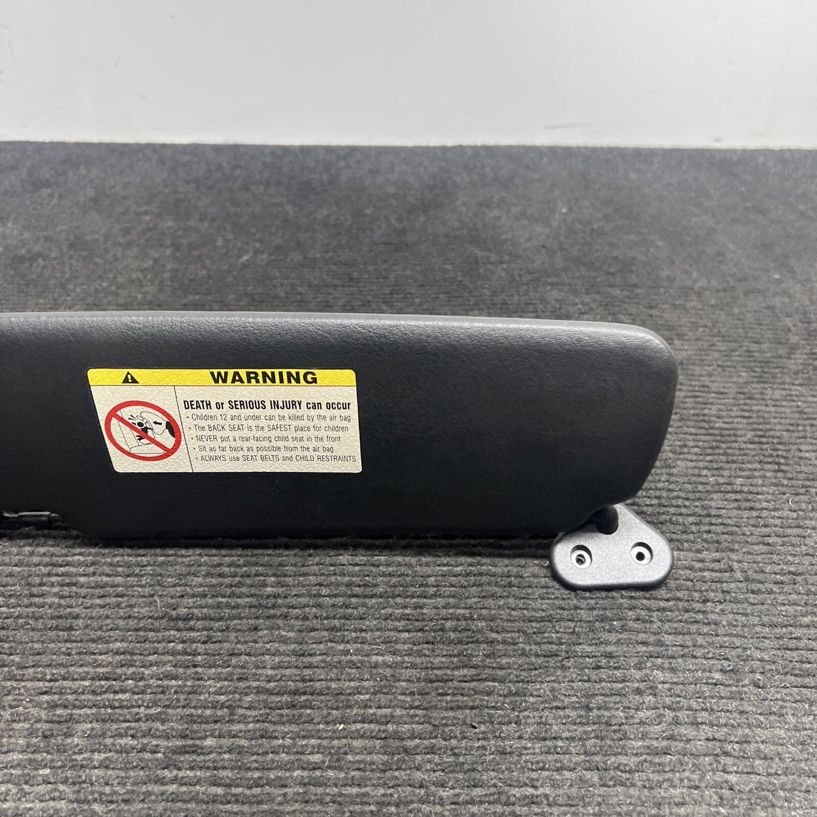 ☑️ 2001-2006 BMW 3 Series E46 Convertible Sun Visor  101-0232400 Passenger