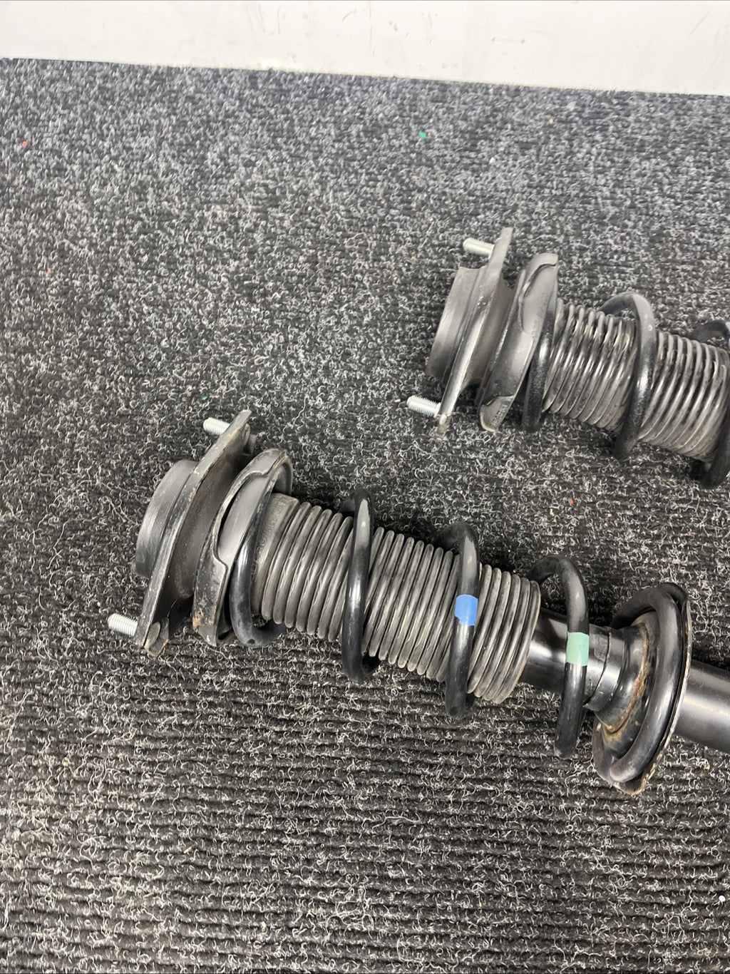 ☑️ OEM Rear Springs/Struts Suspension Subaru BRZ Toyota 86 Scion FRS