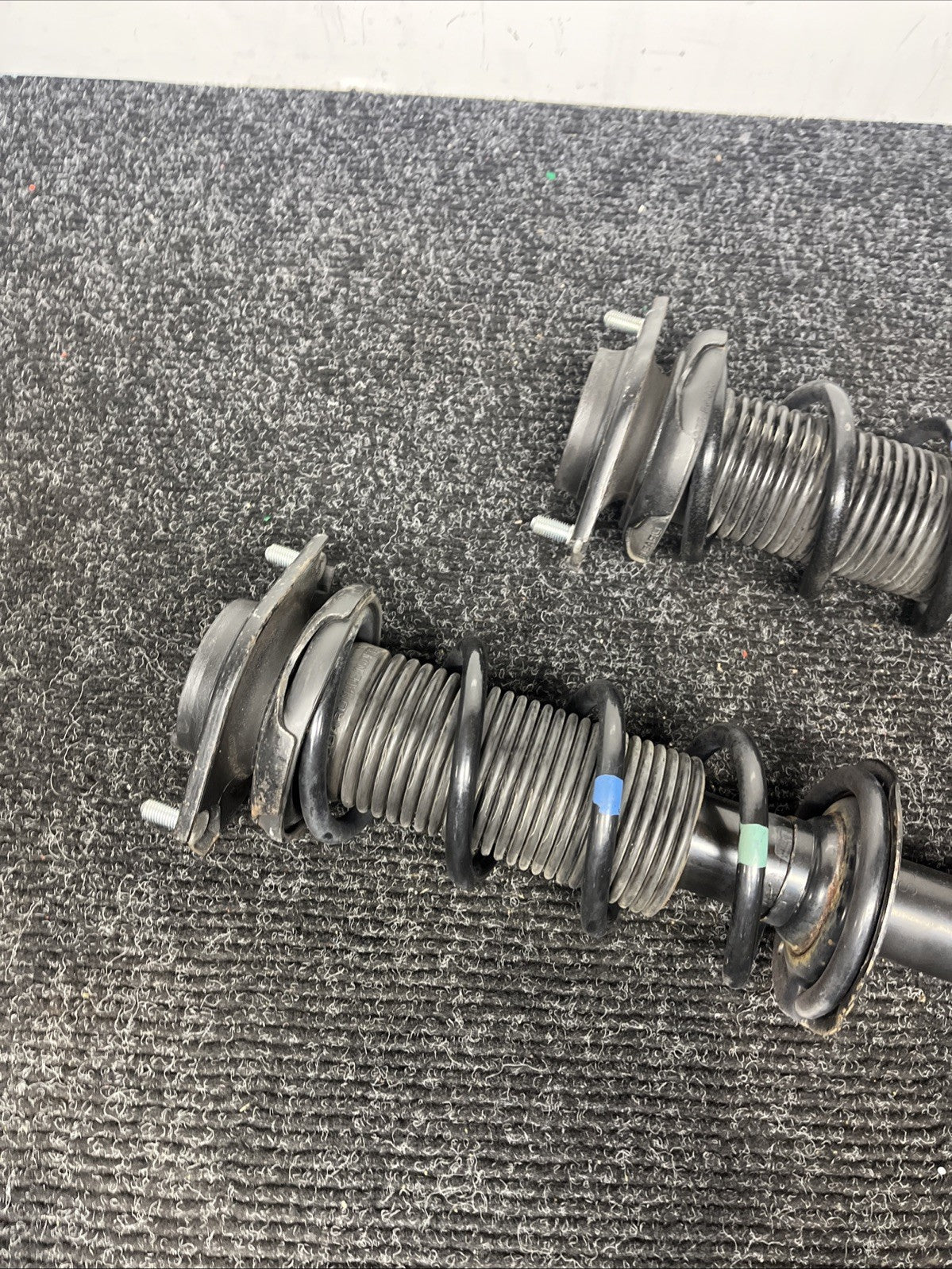 ☑️ OEM Rear Springs/Struts Suspension Subaru BRZ Toyota 86 Scion FRS