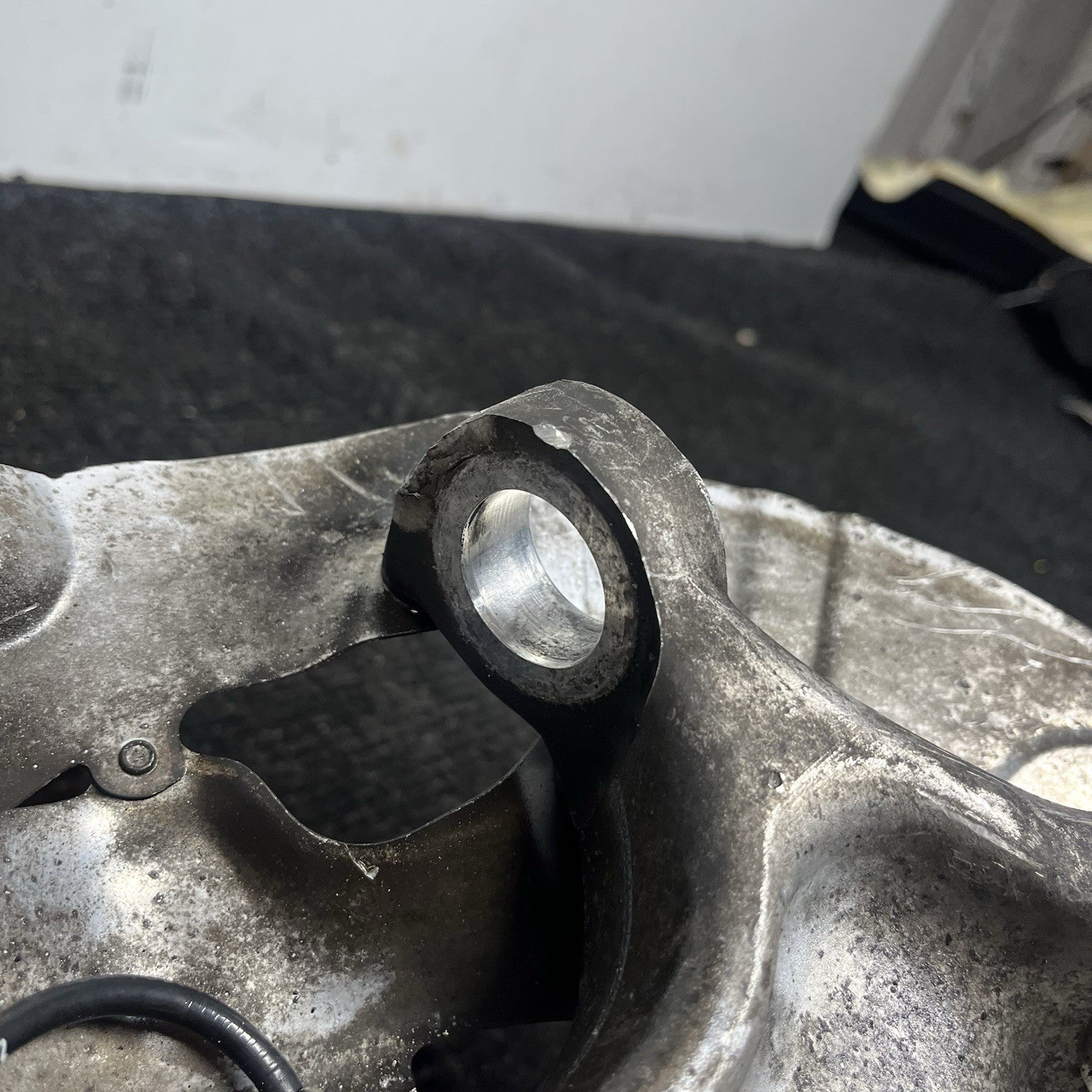 ☑️ 07-19 BMW F15 X5 X6 AWD Front Left Side Spindle Knuckle Hub 6773783 OEM