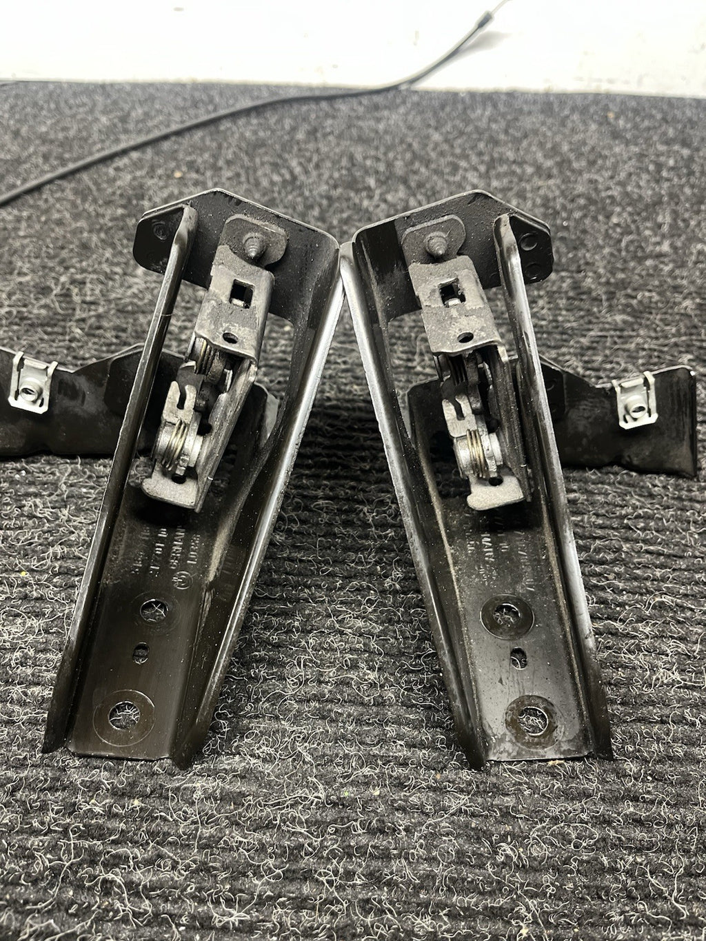 ☑️07-13 BMW 330i 328i 335i E90 E92 E93 Hood Latch and Mounting Bracket Set Cable