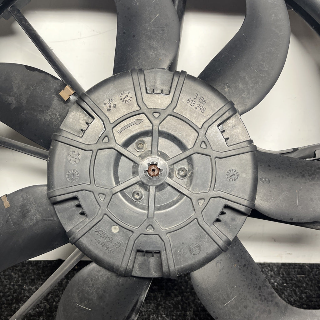 ☑️ 07-13 OEM BMW E88 E90 E92 N54 N55 Engine Radiator Cooling Auxiliary Fan 600W