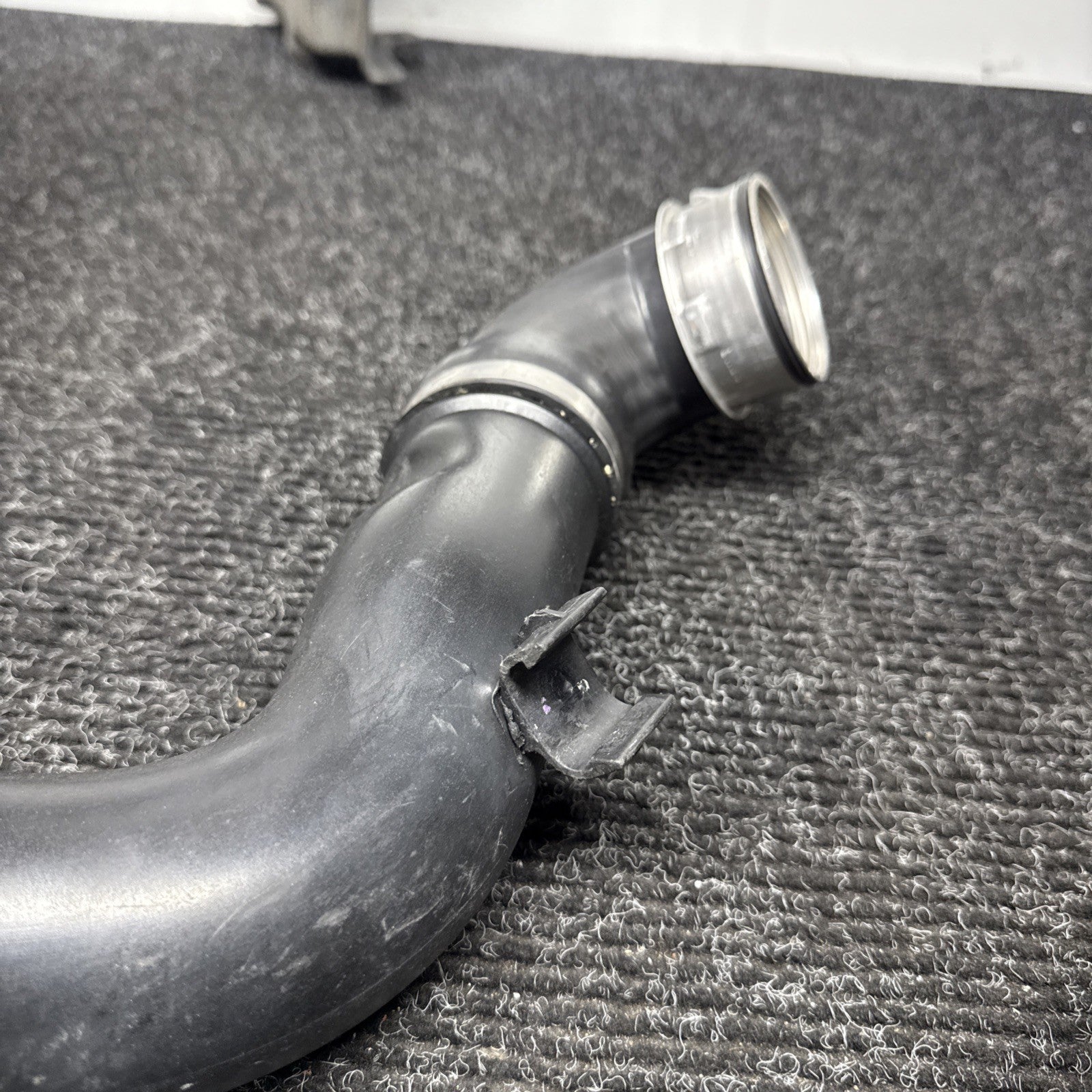 ☑️ 07-13 Bmw E90 135 335 Left Side Intercooler Charge Pipe Intake Pipe Tube Oem
