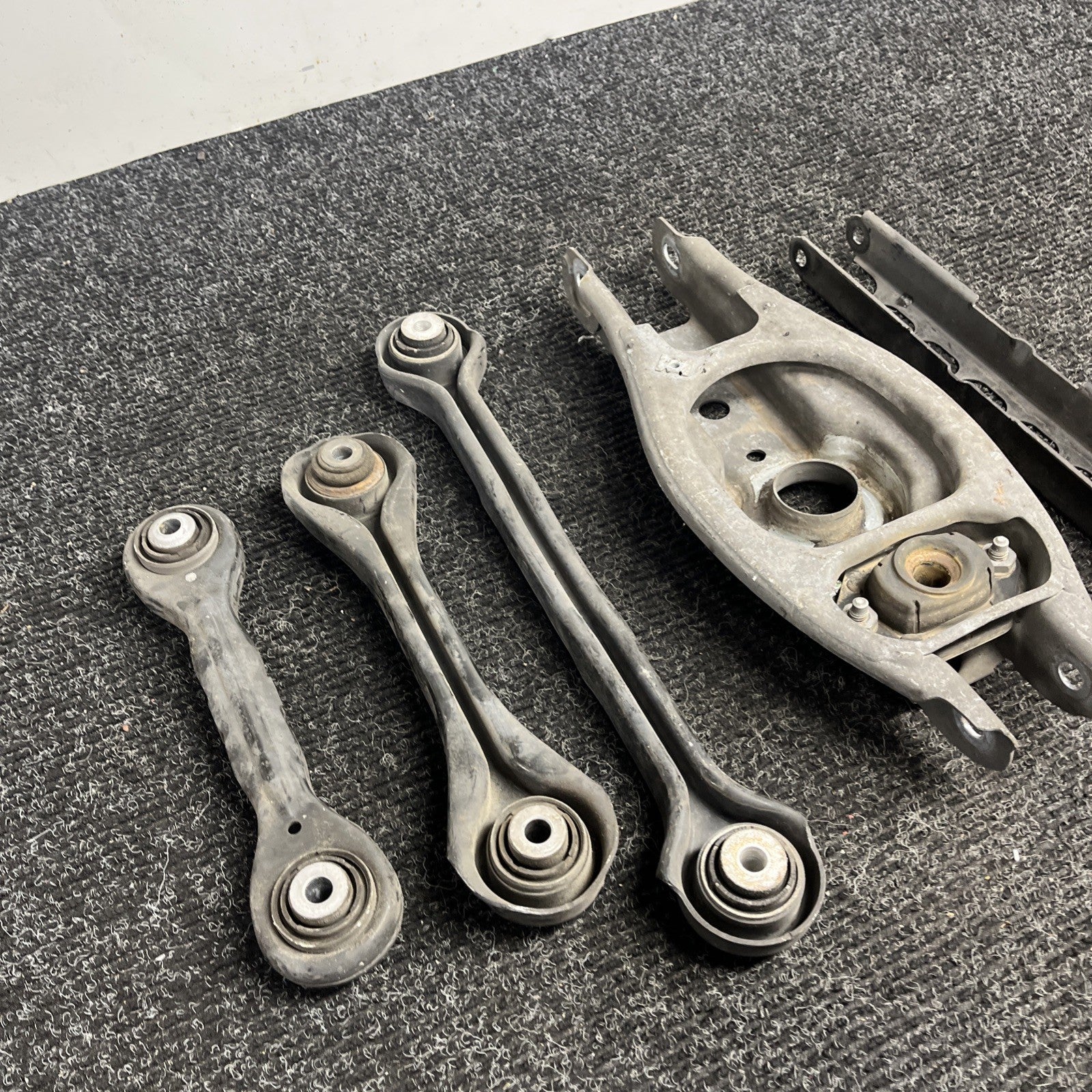 ☑️ OEM BMW E82 E90 E92 Rear Left Lower Upper Suspension Control Arm Wishbone SET