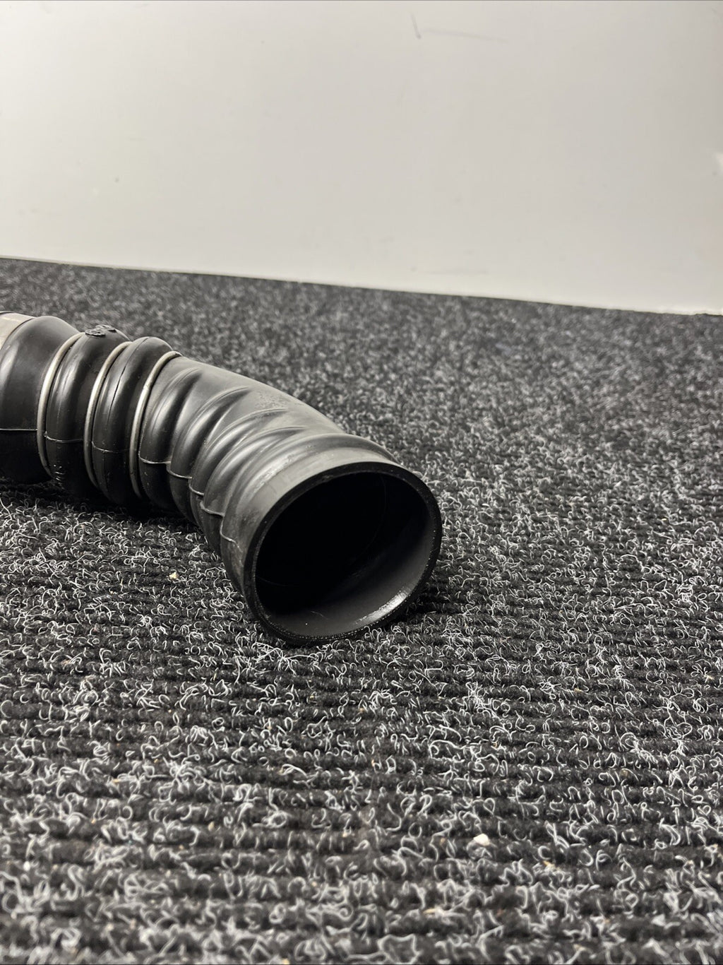 ☑️ 07-13 OEM BMW E90 E92 E93 Charge Pipe Diver Valves Induction Pipe Tract N54