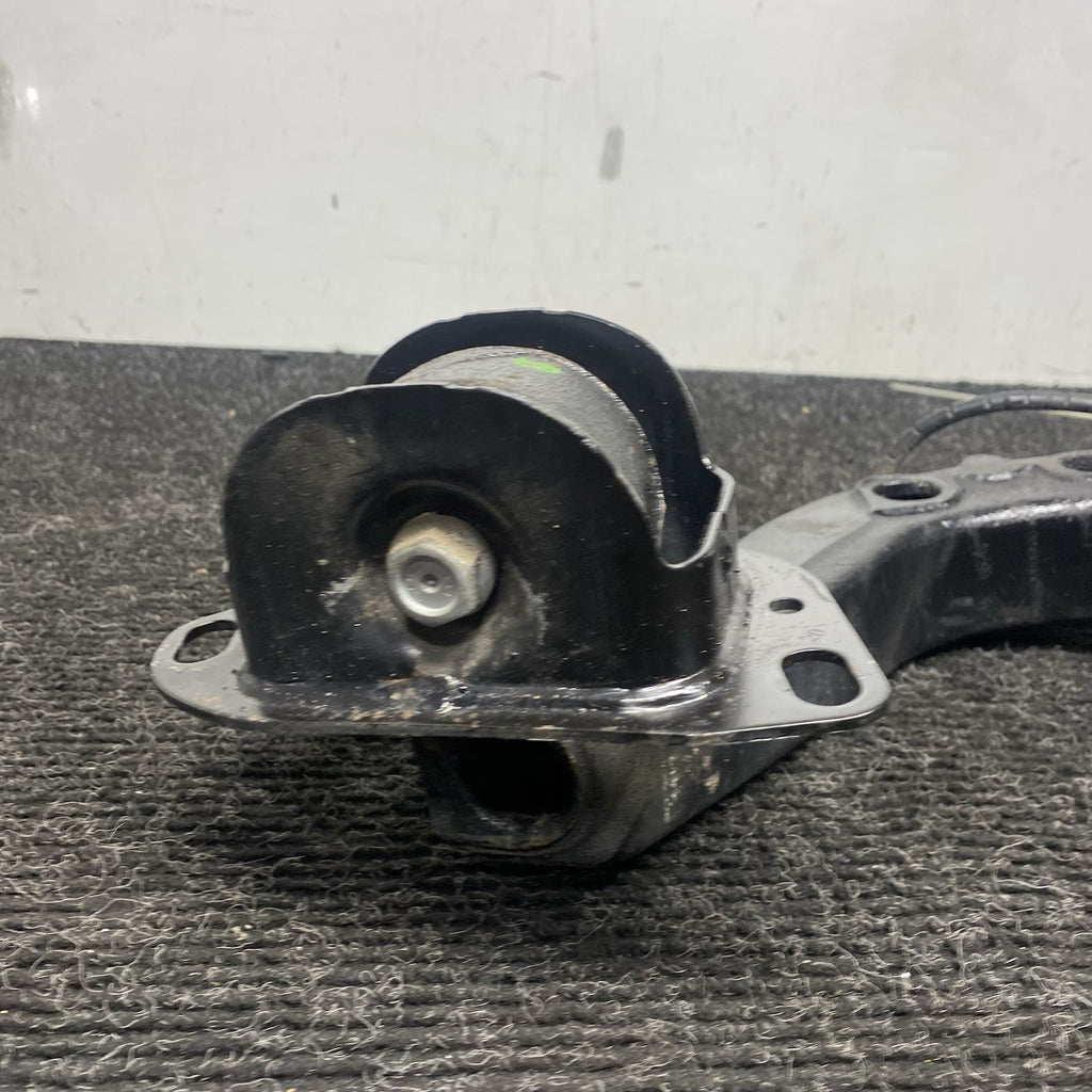 ☑️ 03-08 BMW E85 E86 Z4 Rear Left Driver Side Spindle Knuckle Hub w/ Shield OEM