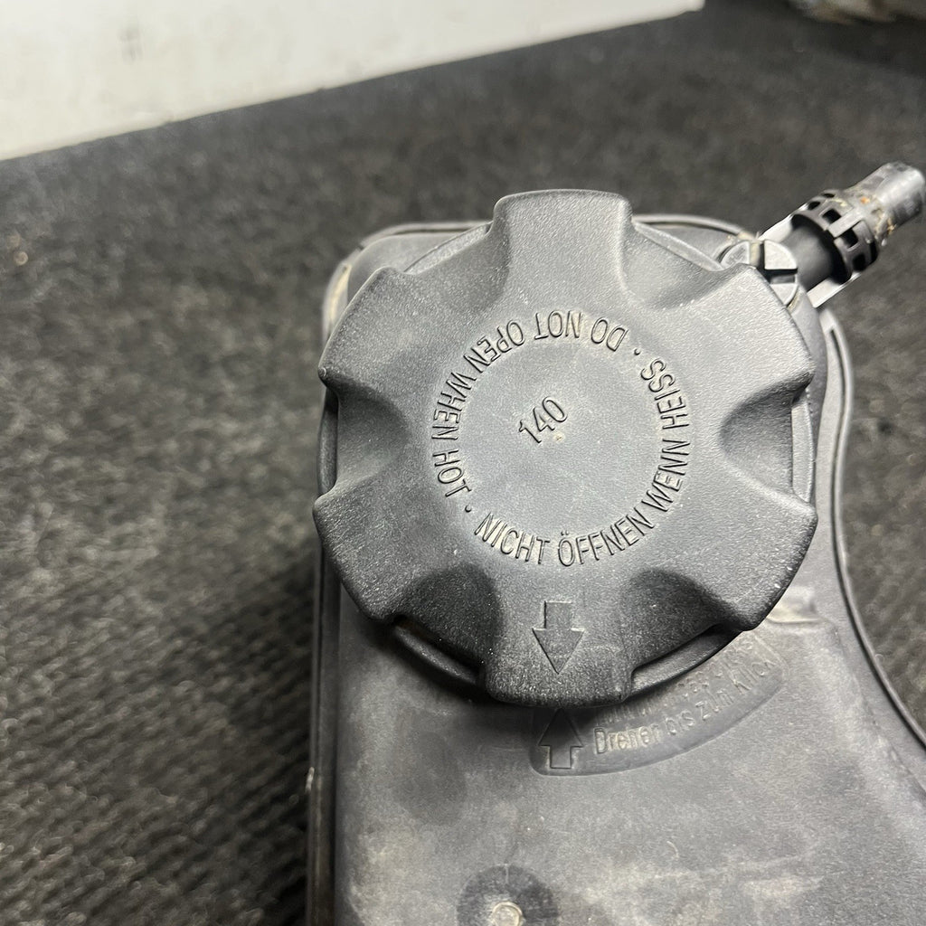 ☑️ 06-13 BMW E82 E88 E90 E92 E93 Radiator Expansion Tank Coolant Reservoir OEM
