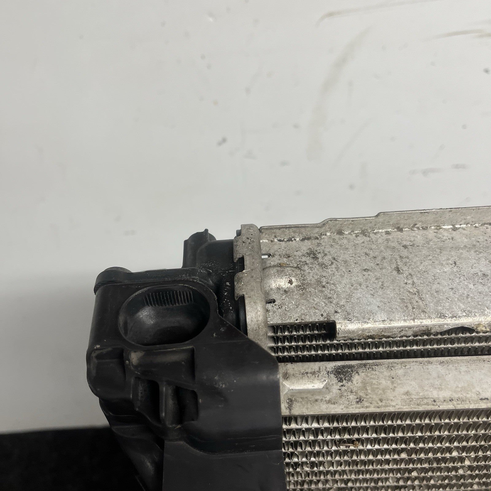 ☑️ 07-13 BMW E92 N54 335i RADIATOR A/T TRANSMISSION OIL COOLER W CONDENSER OEM