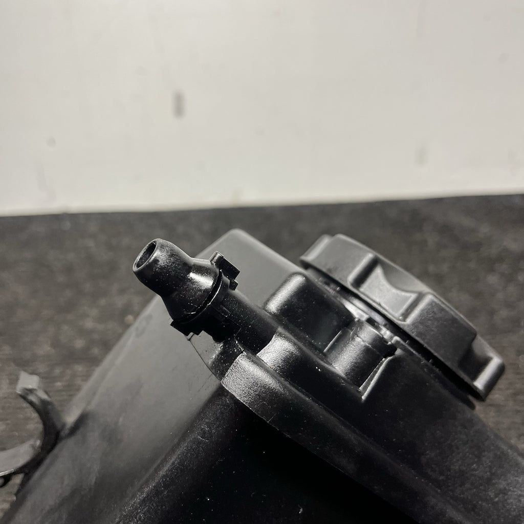 ☑️ 09-11 BMW E90 335d 3.0L Diesel Radiator Expansion Coolant Recovery Bottle OEM