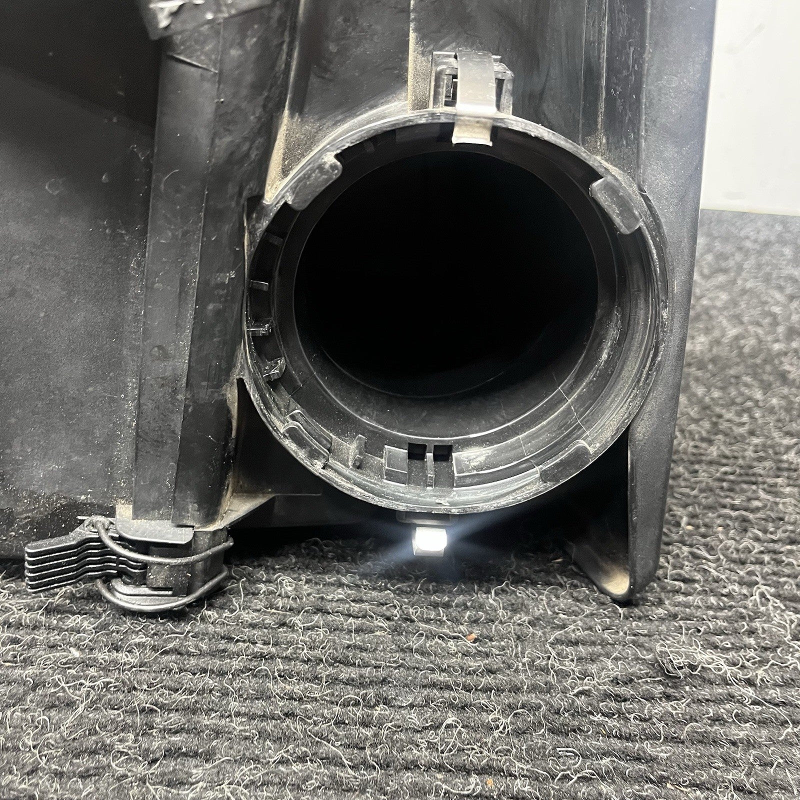 ☑️ 00-06 BMW E83 E46 330 X3 M54 Engine Air Intake Cleaner Box Assembly OEM